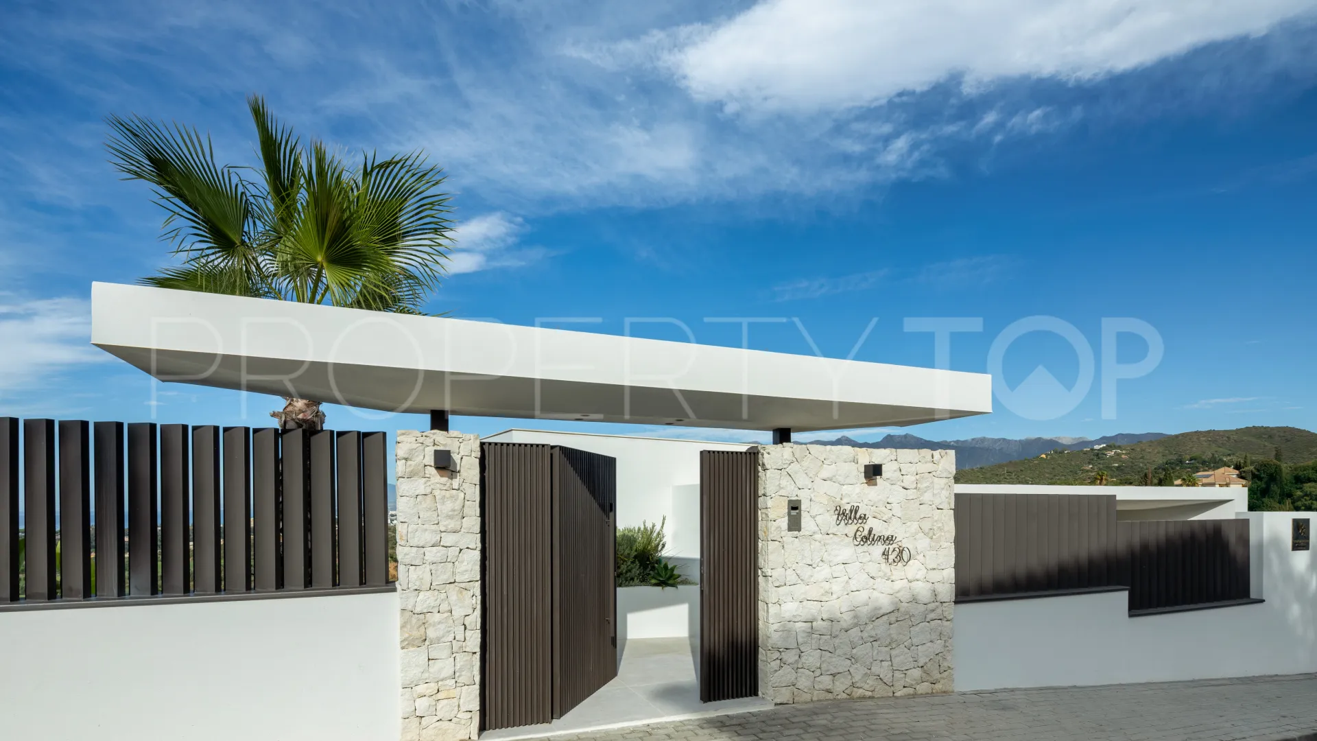 For sale 4 bedrooms villa in El Rosario