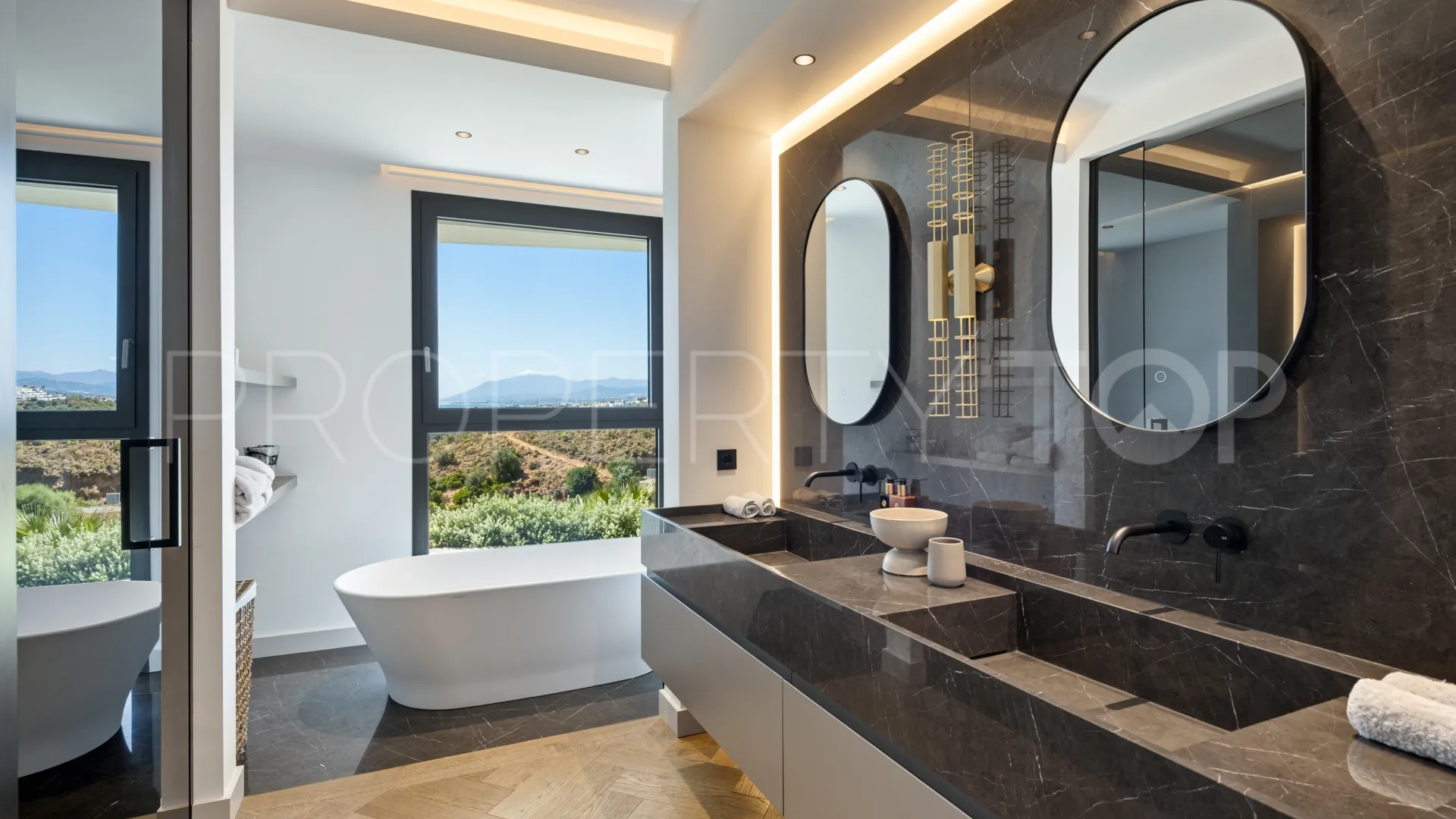 For sale 4 bedrooms villa in El Rosario