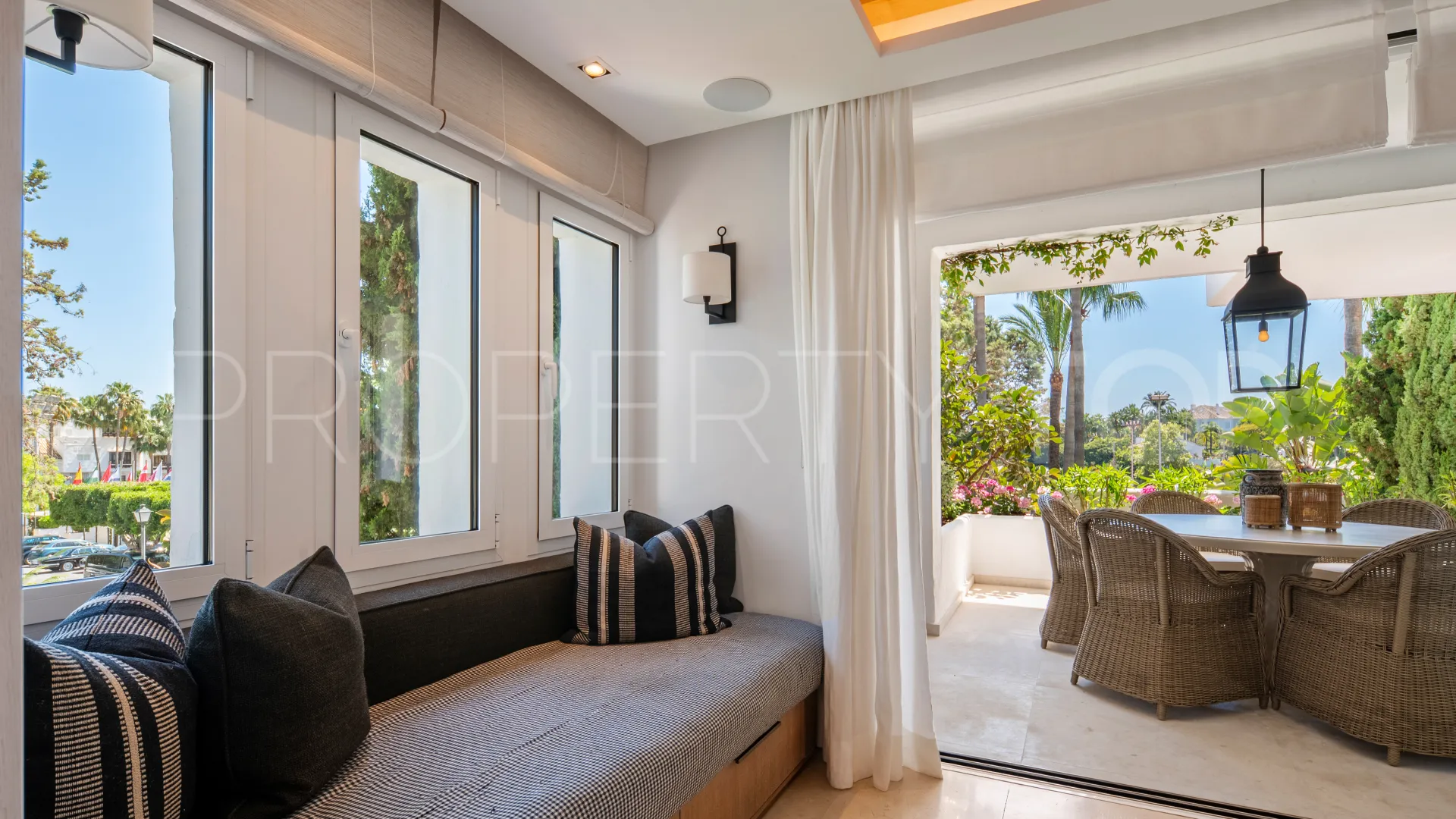 Apartment for sale in Marina Puente Romano