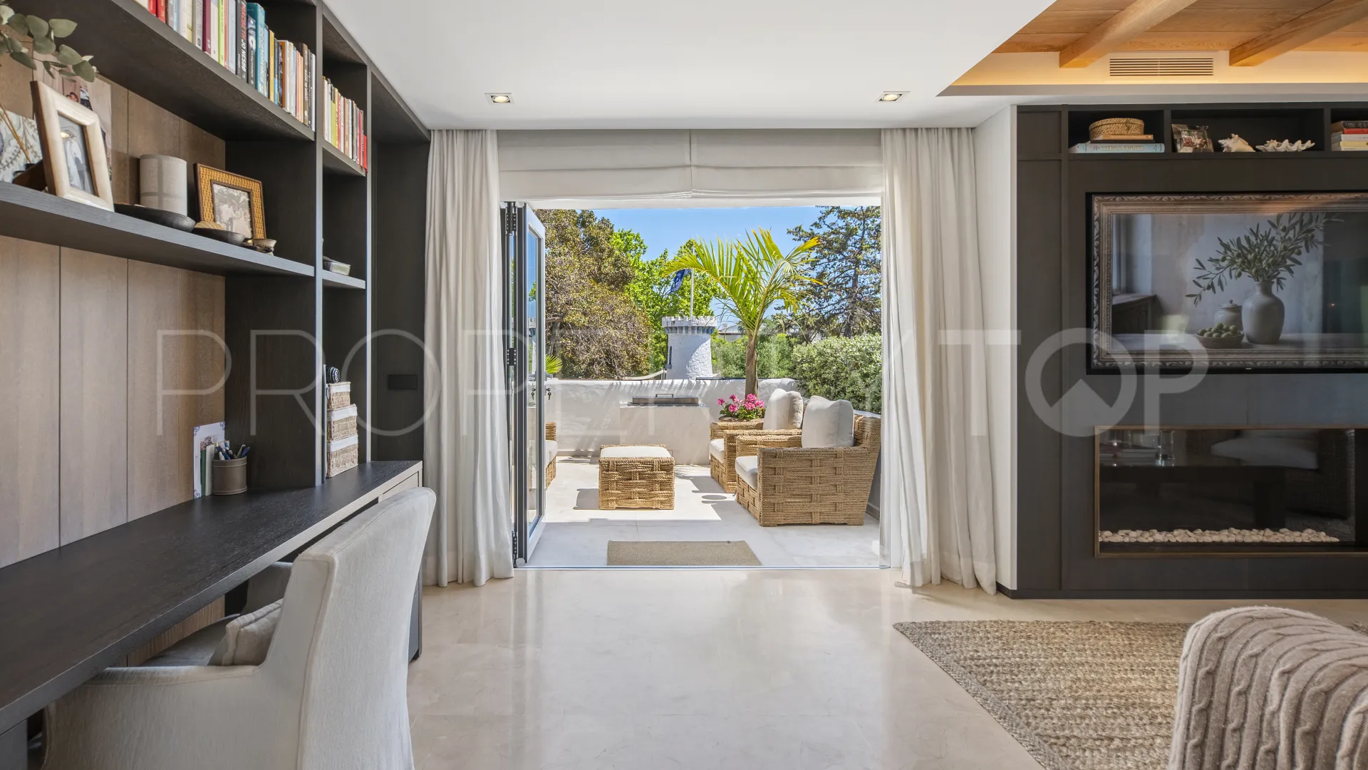 Apartment for sale in Marina Puente Romano