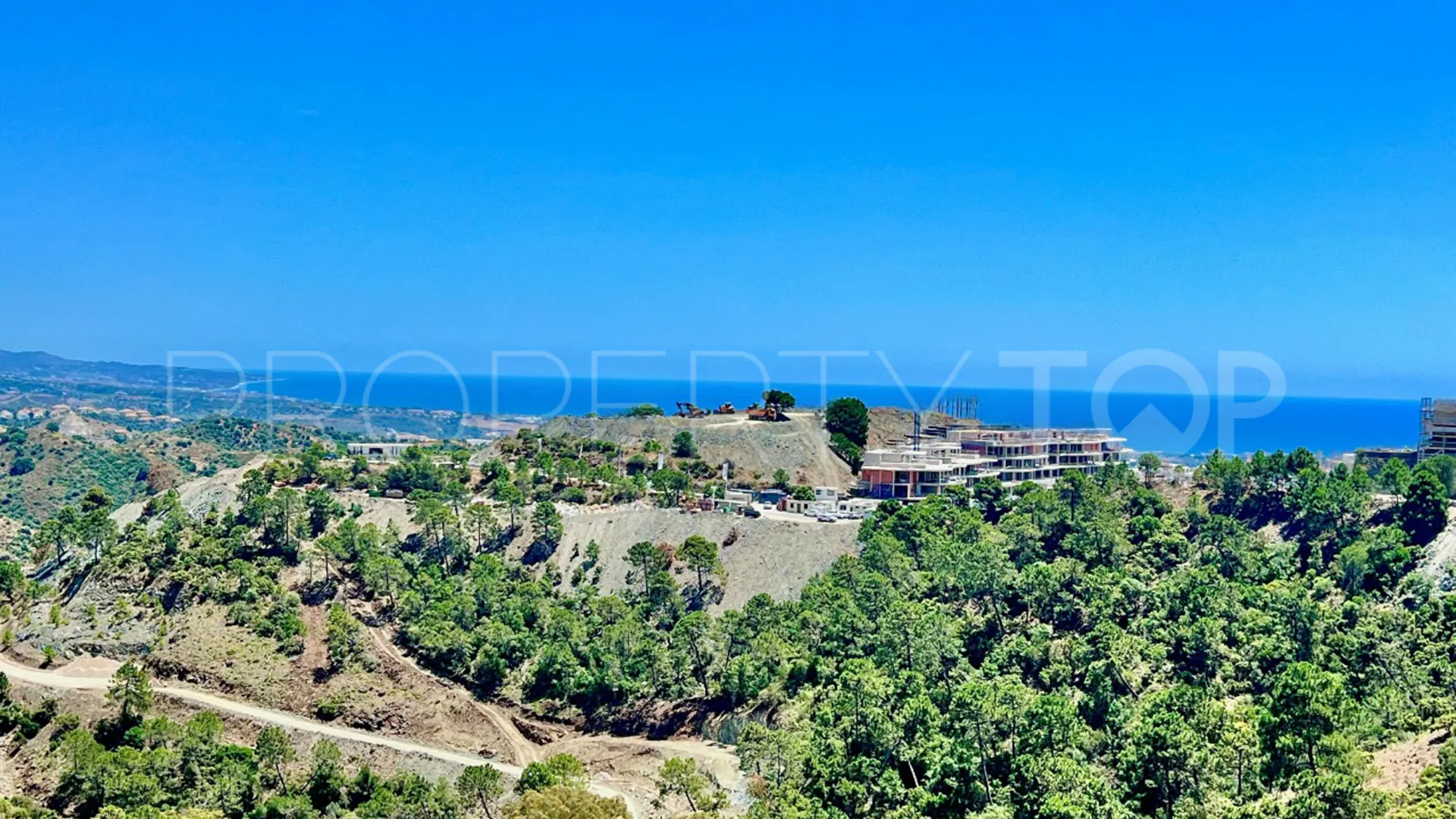 6 bedrooms plot for sale in El Madroñal