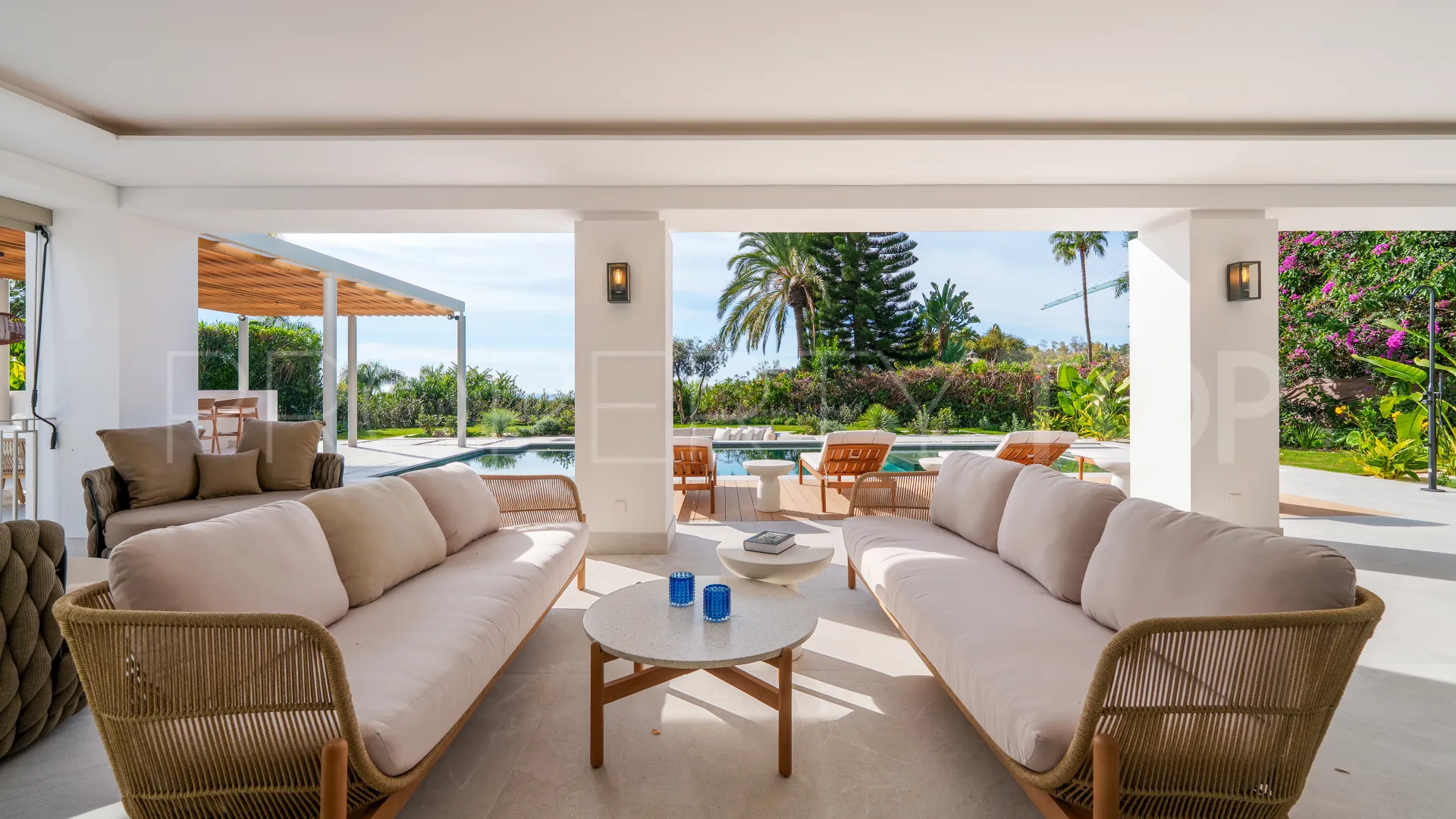 Se vende villa de 5 dormitorios en La Quinta