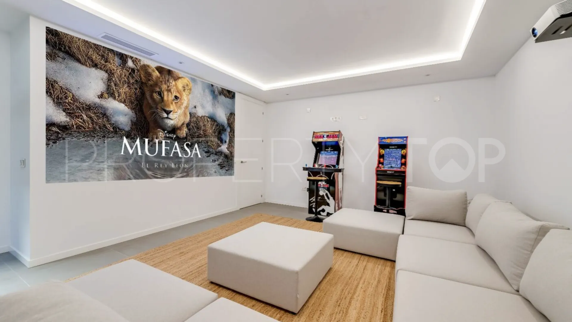 Villa en venta en El Paraiso con 5 dormitorios