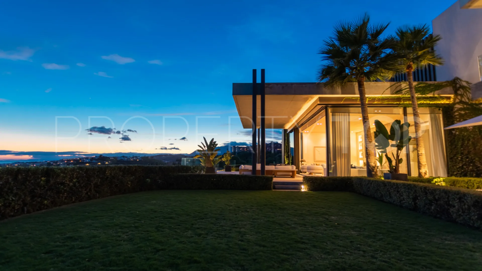 Se vende villa en The Hills con 7 dormitorios