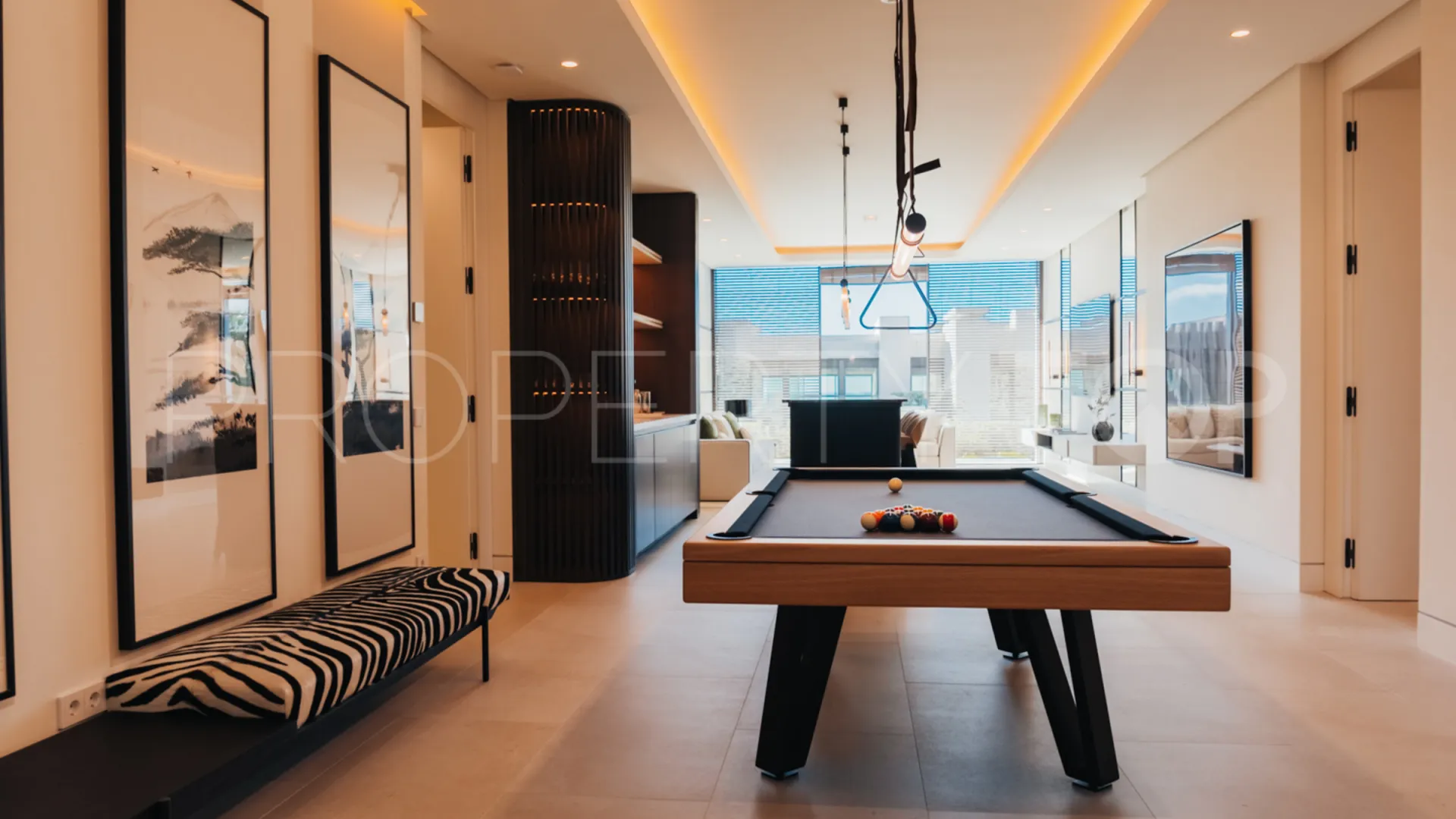 Se vende villa en The Hills con 7 dormitorios