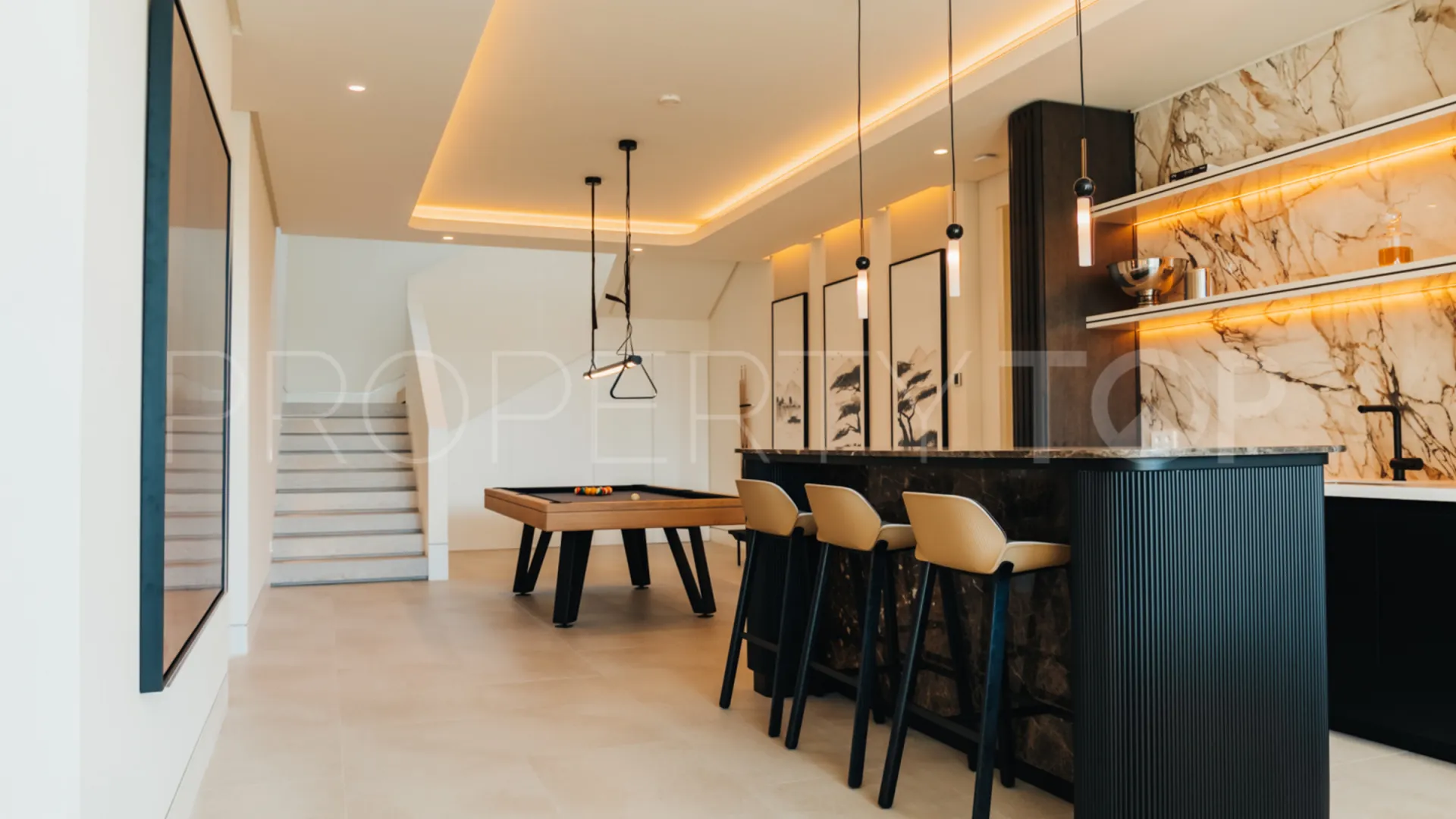 Se vende villa en The Hills con 7 dormitorios