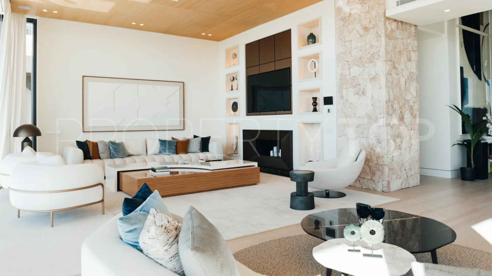 Se vende villa en The Hills con 7 dormitorios