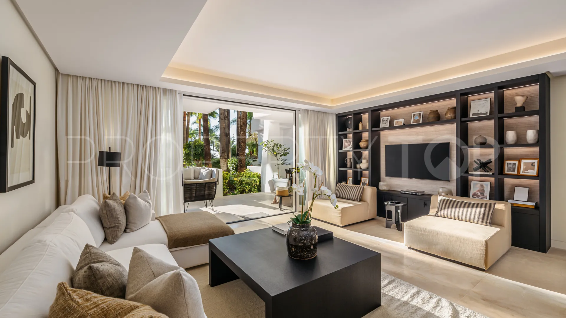 Se vende apartamento con 3 dormitorios en Puente Romano