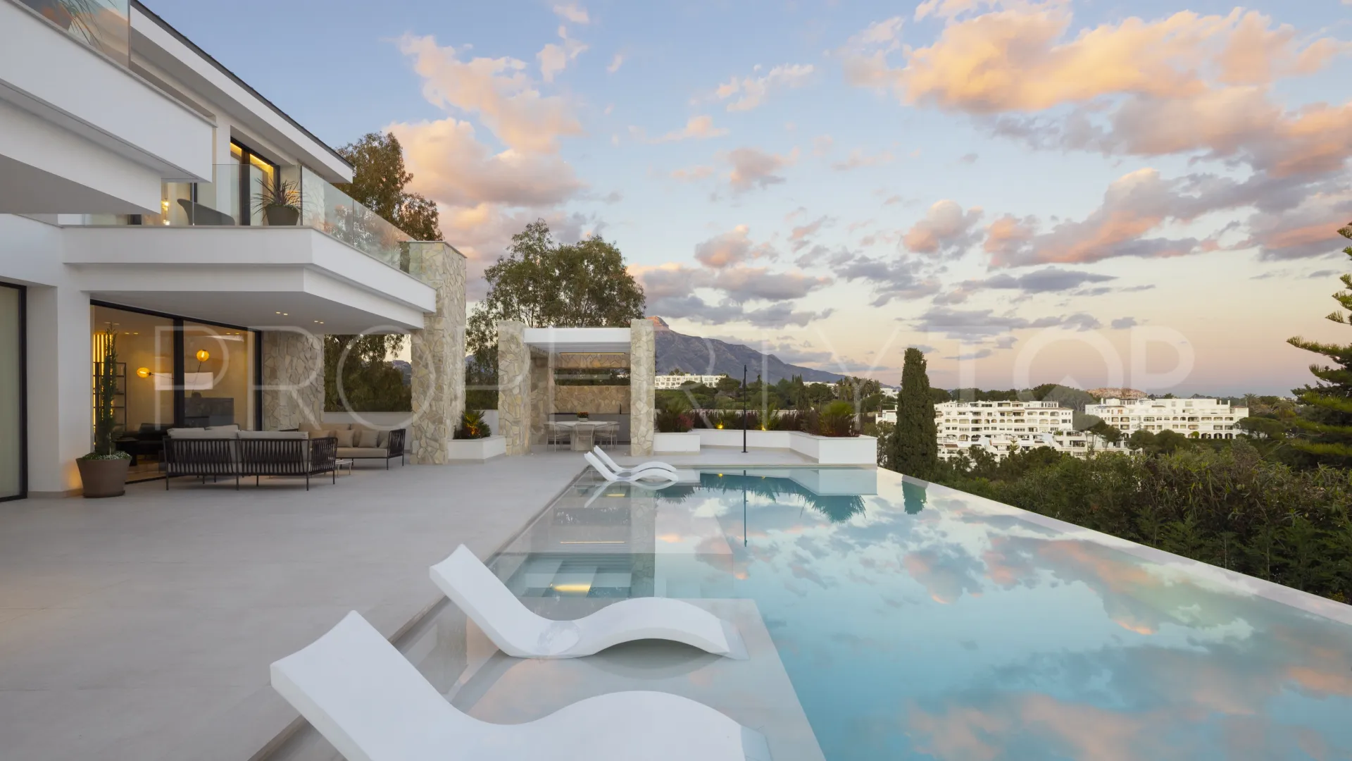 La Quinta, villa en venta con 5 dormitorios