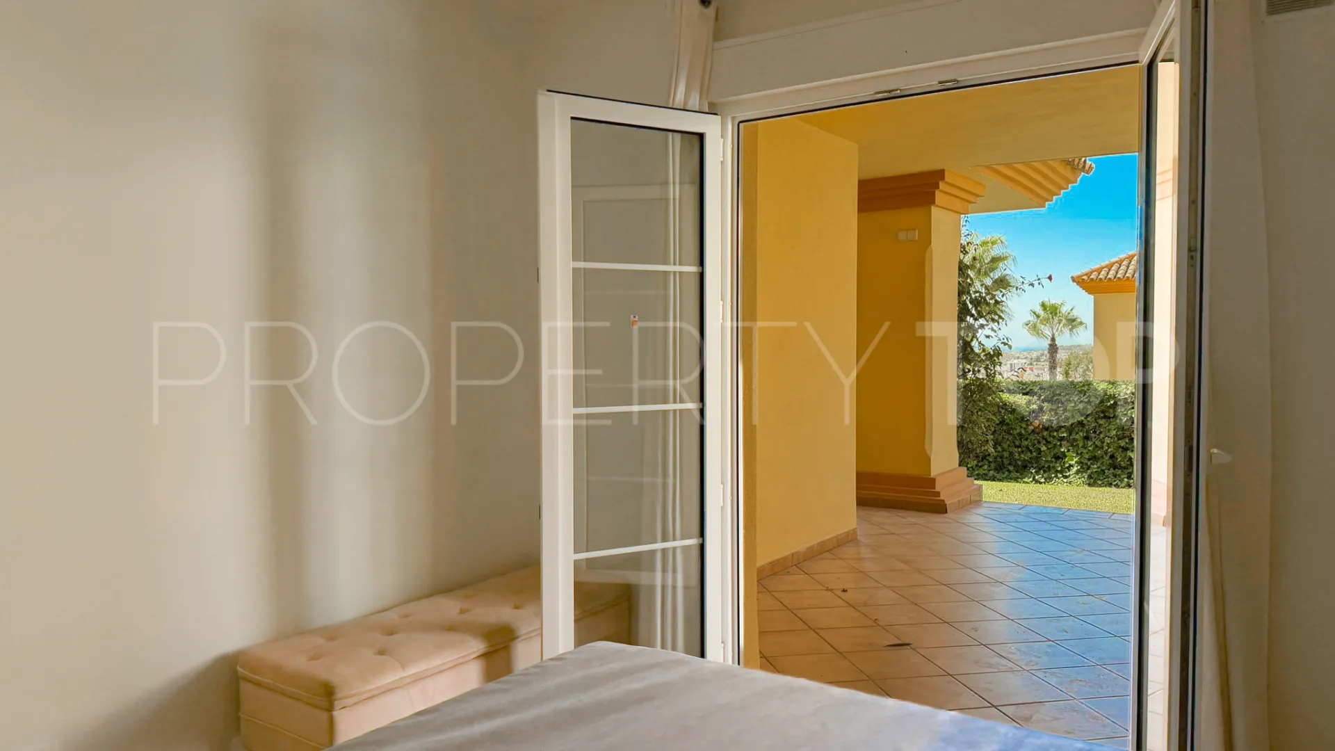For sale Cumbres del Rodeo ground floor apartment