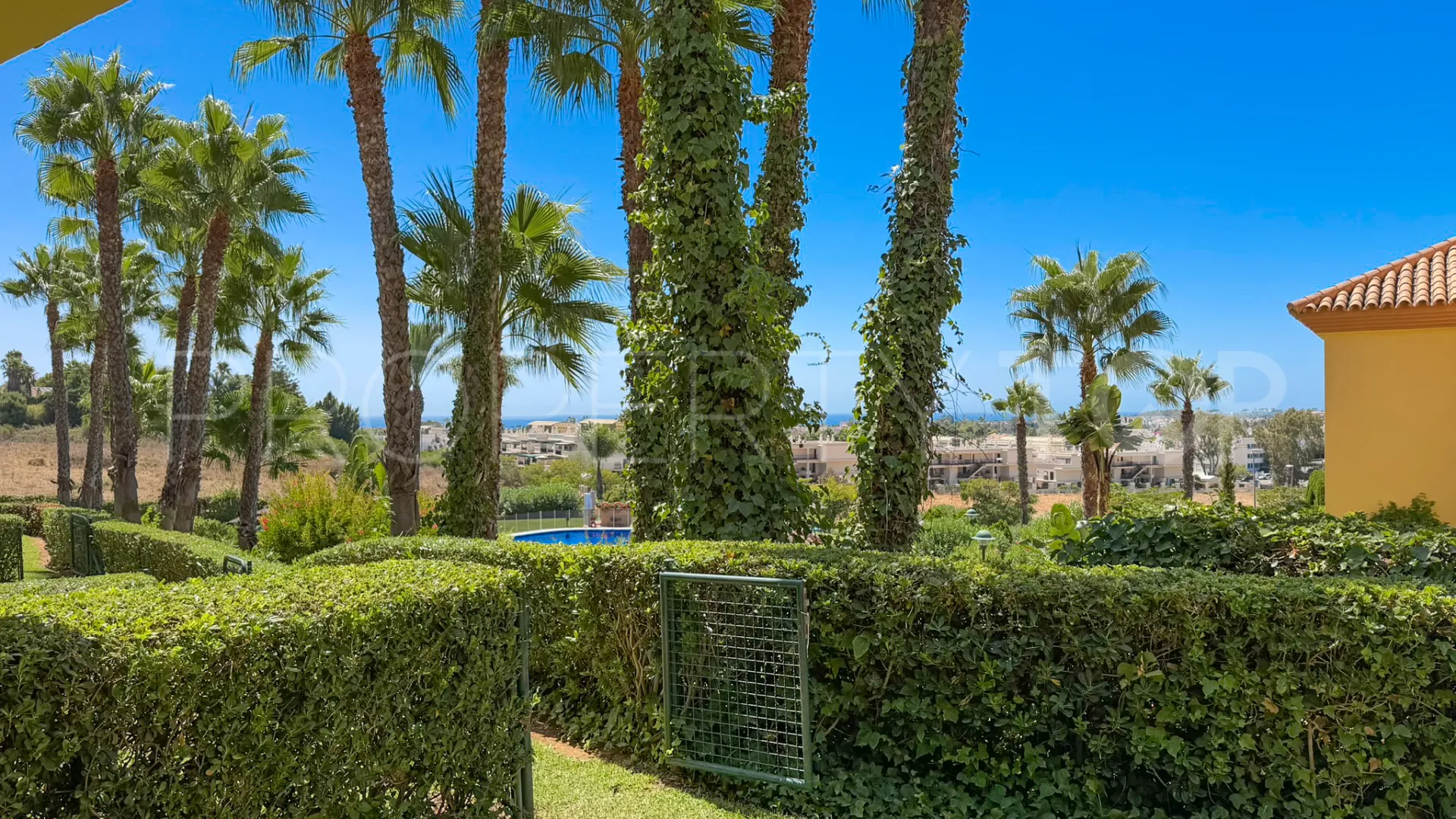 For sale Cumbres del Rodeo ground floor apartment