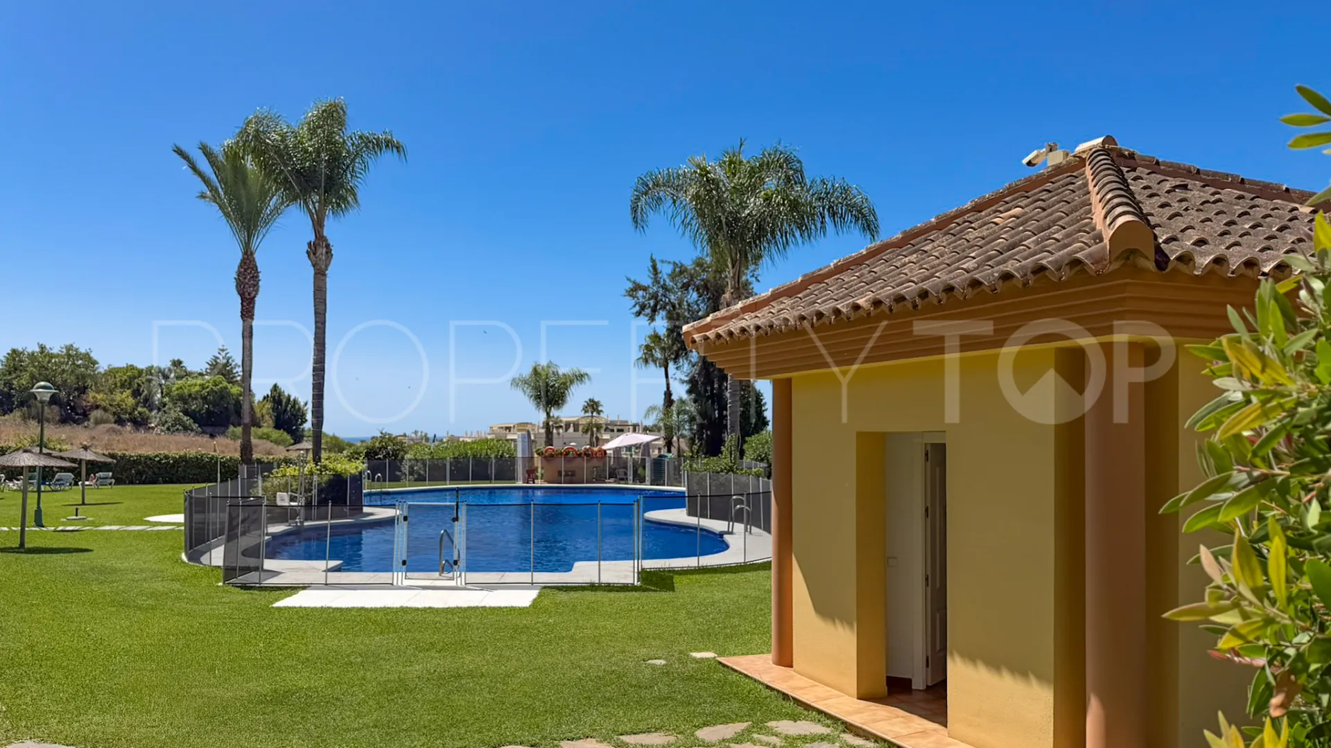 For sale Cumbres del Rodeo ground floor apartment