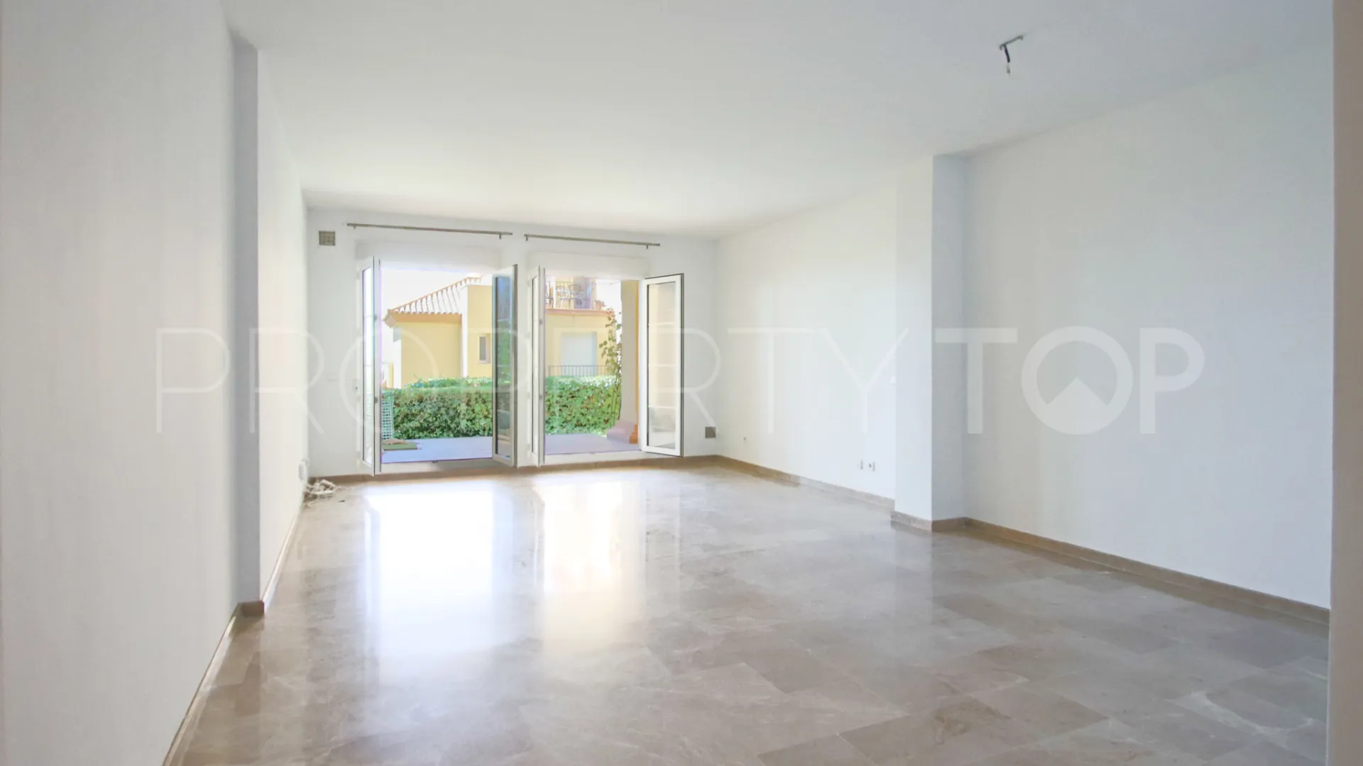 For sale Cumbres del Rodeo ground floor apartment