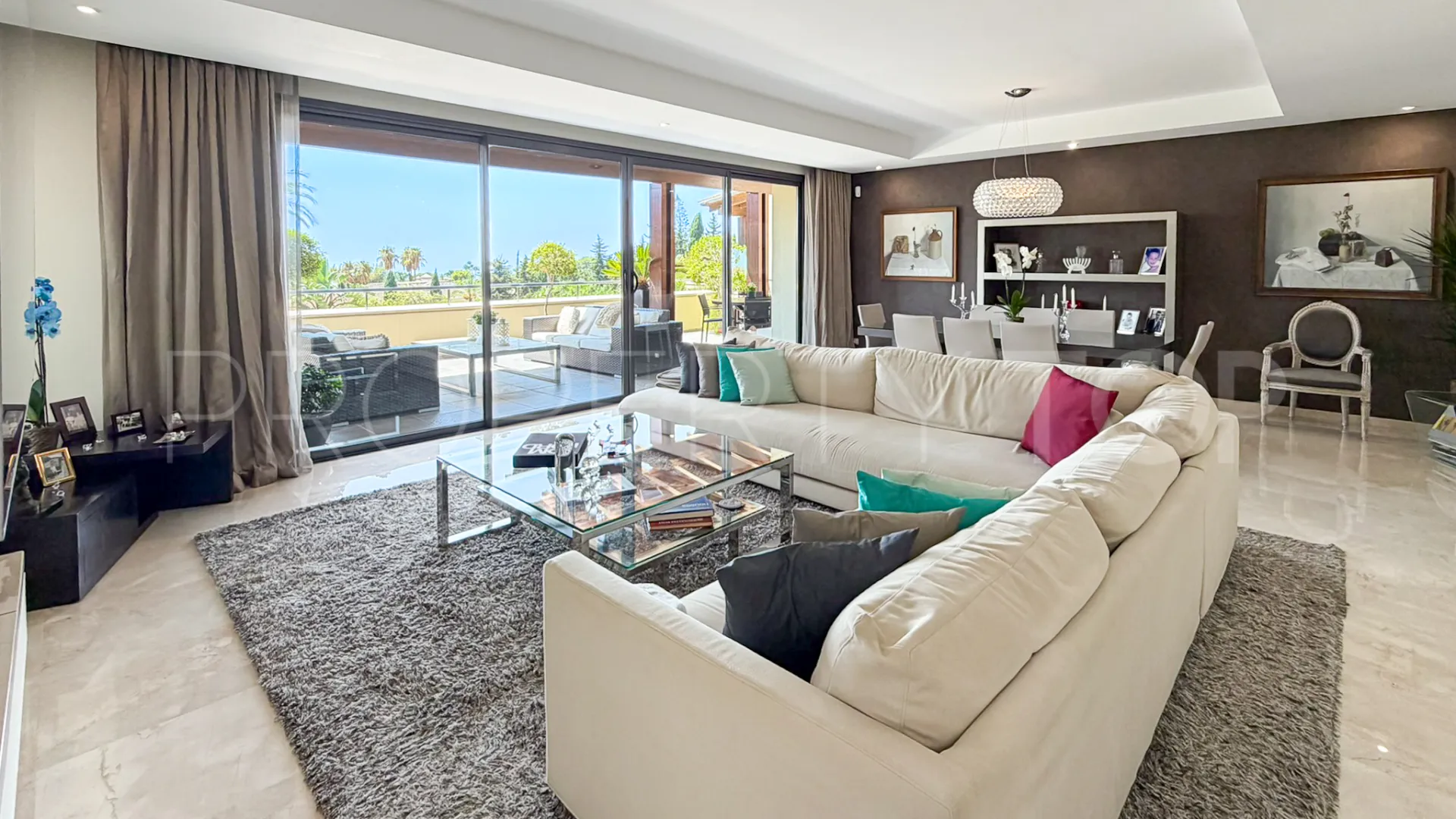For sale apartment with 3 bedrooms in Imara