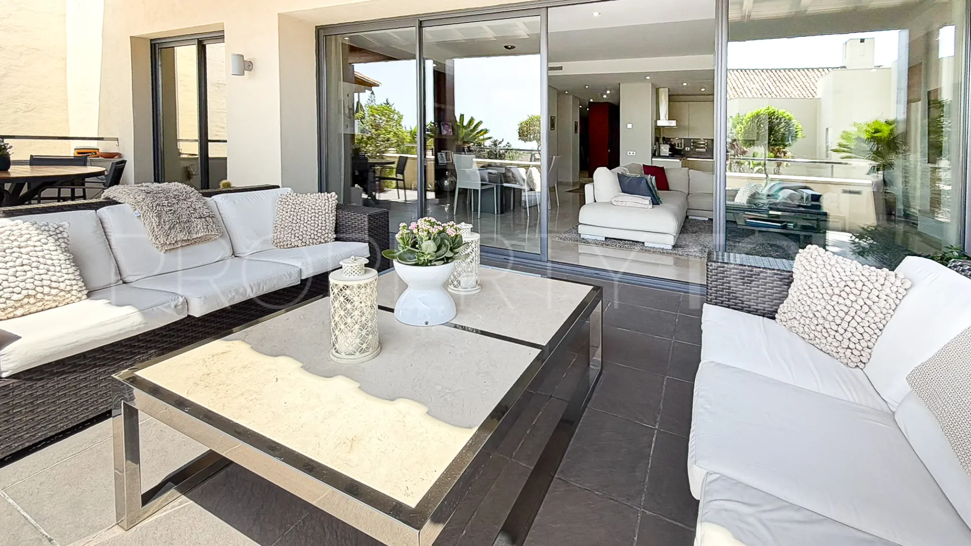 For sale apartment with 3 bedrooms in Imara