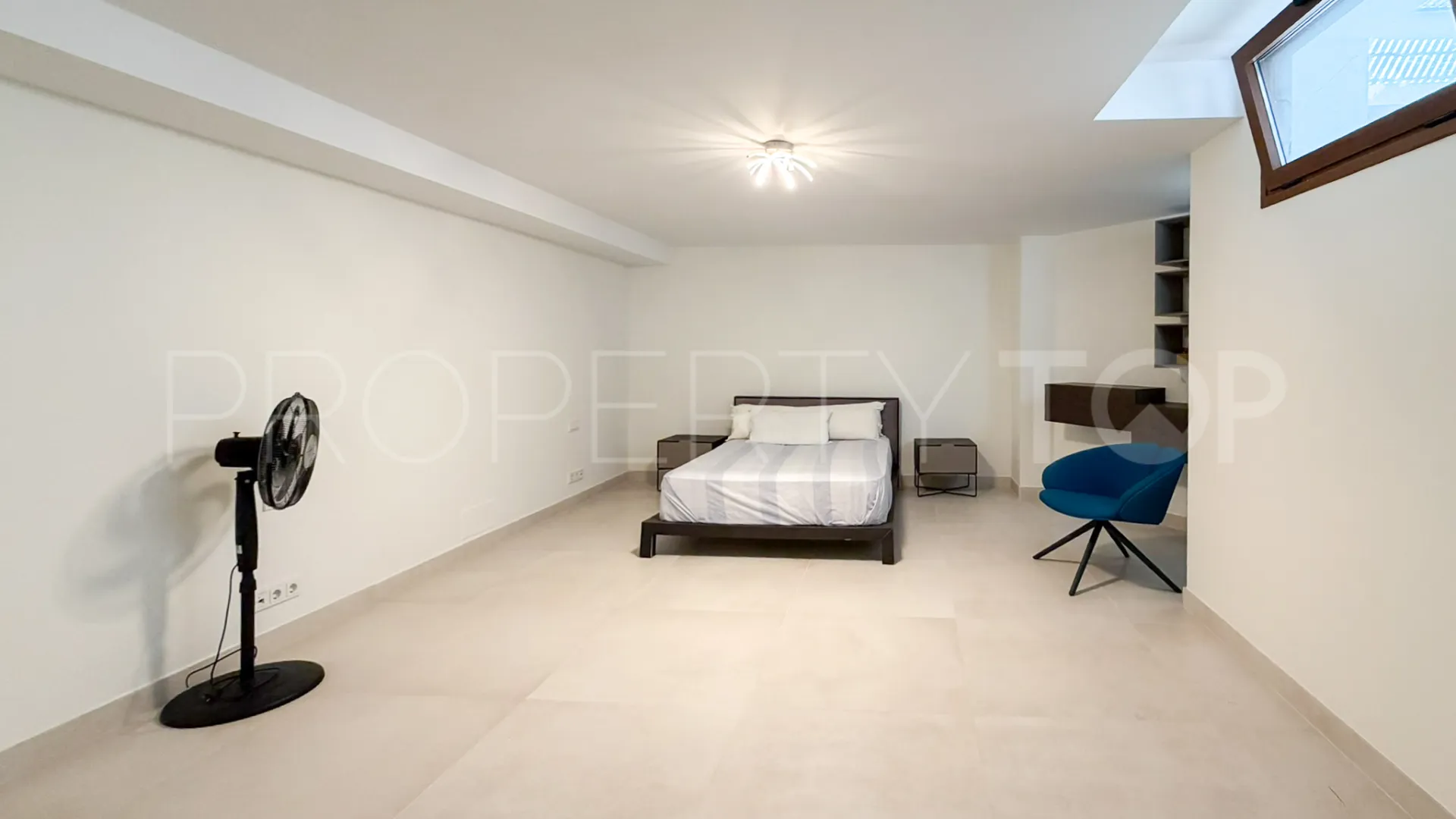 Marbella Golden Mile, villa pareada a la venta