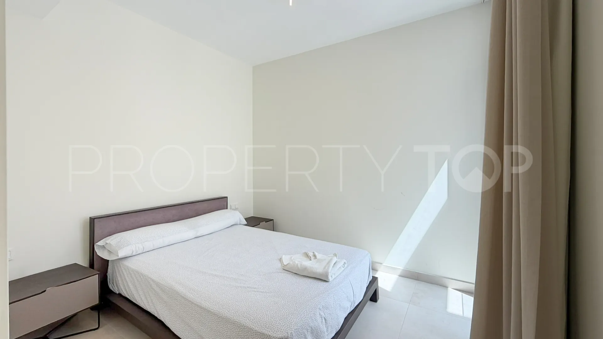 Marbella Golden Mile, villa pareada a la venta
