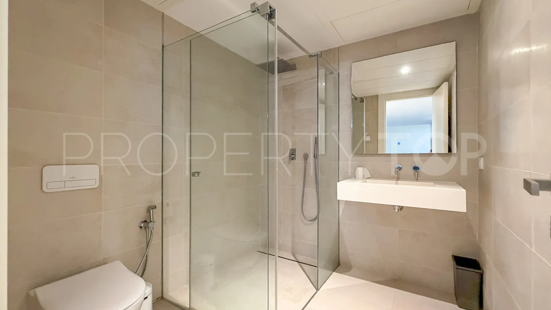 Marbella Golden Mile, villa pareada a la venta
