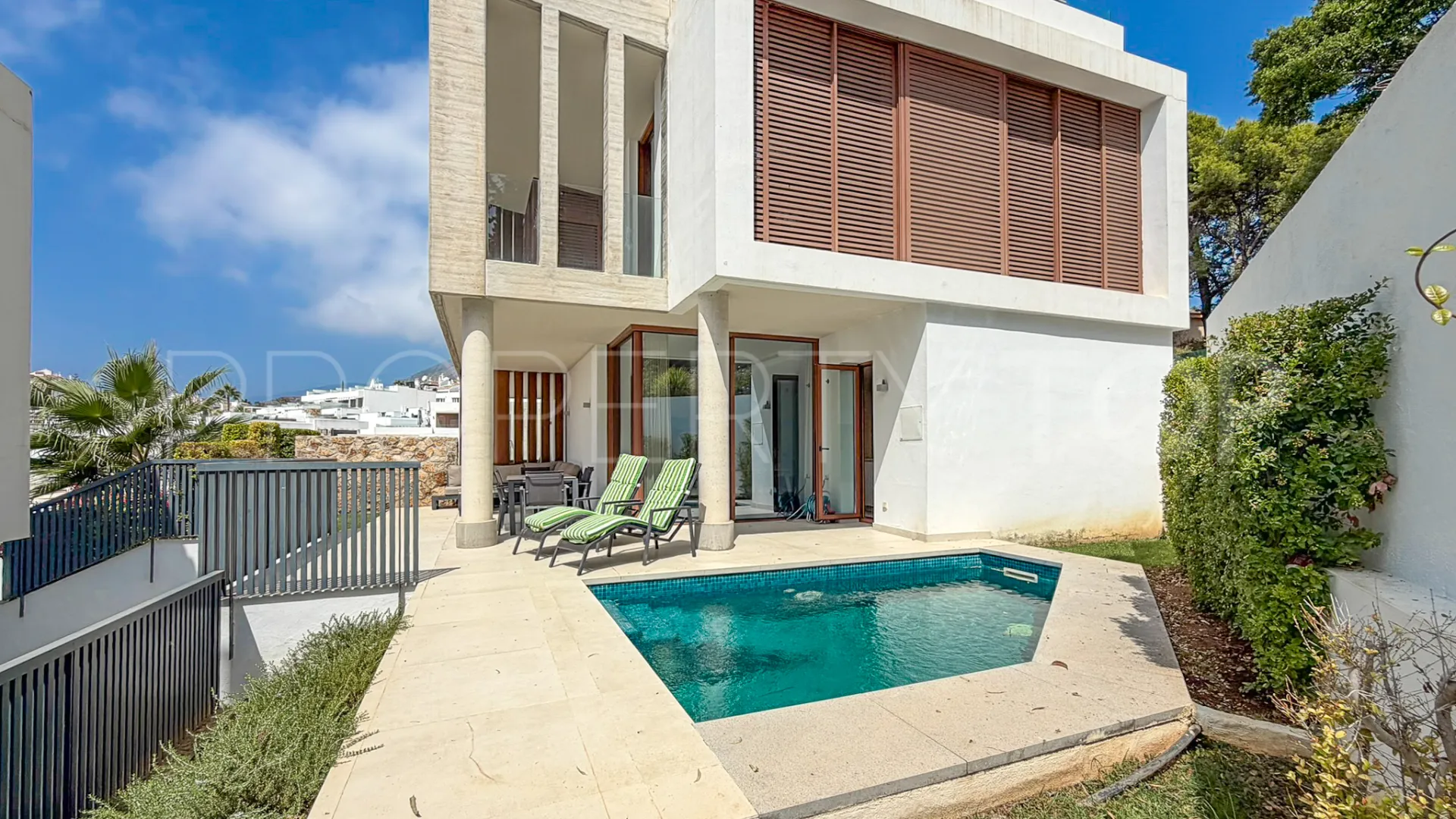 Marbella Golden Mile, villa pareada a la venta