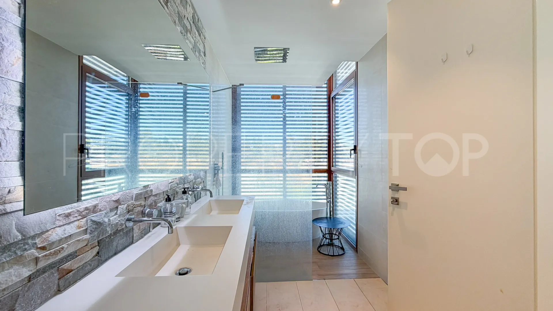 Comprar villa pareada en Marbella Golden Mile