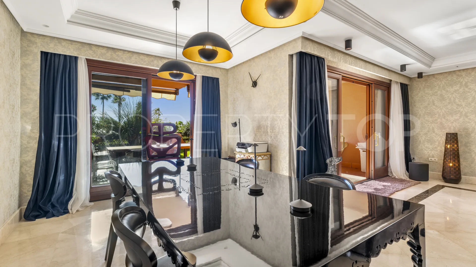 Apartamento planta baja a la venta con 4 dormitorios en Mar Azul