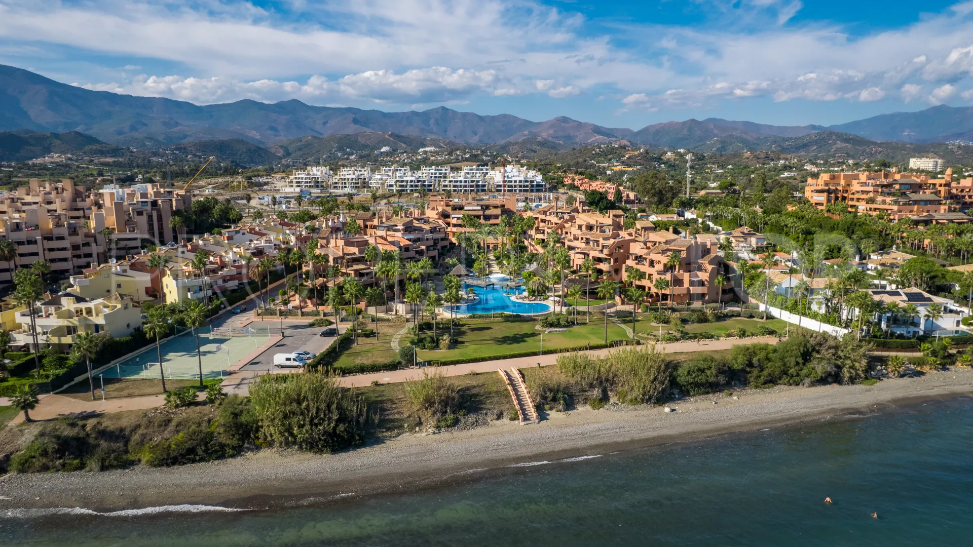 Apartamento planta baja a la venta con 4 dormitorios en Mar Azul