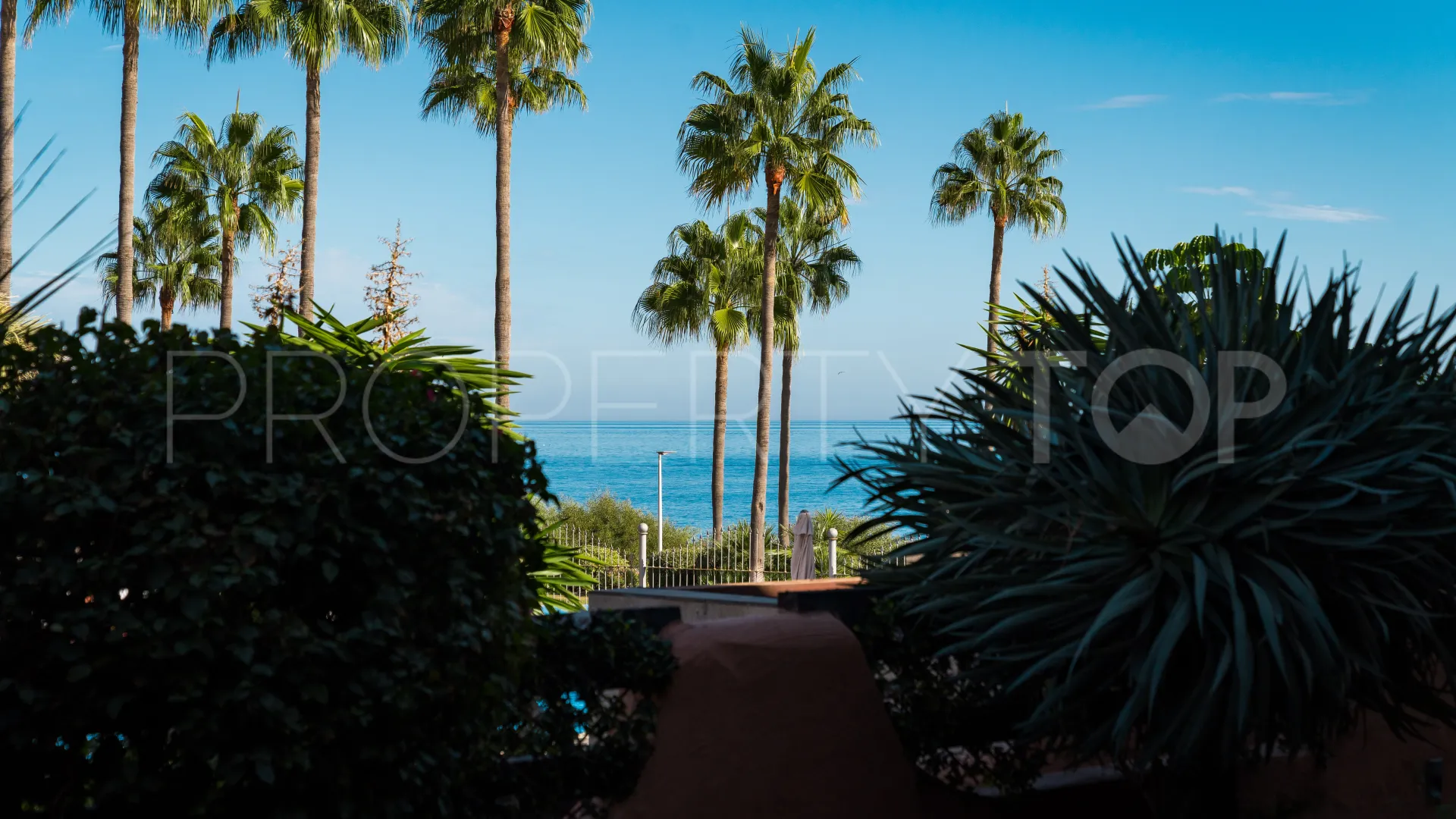 Apartamento planta baja a la venta con 4 dormitorios en Mar Azul