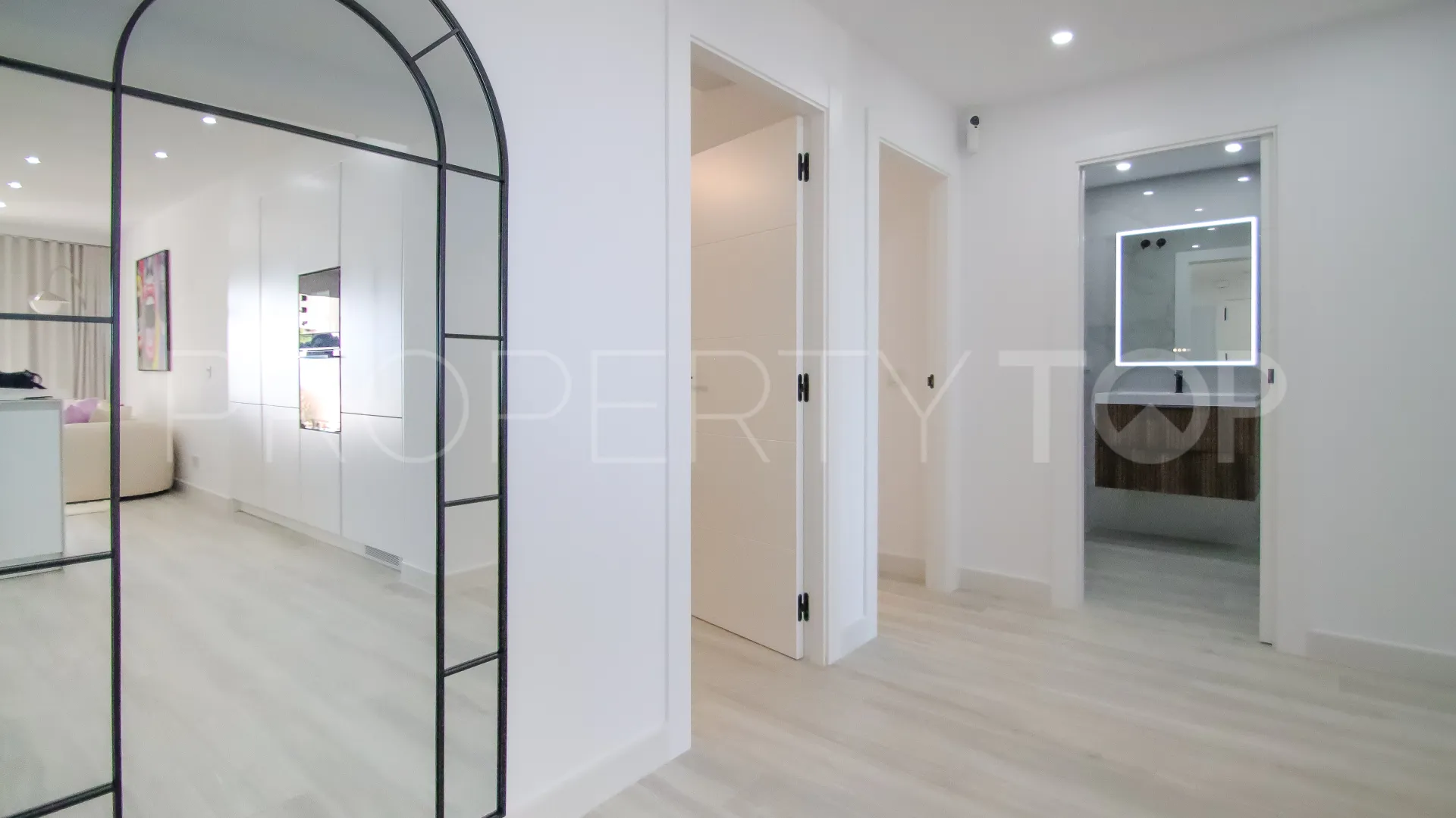 Apartamento planta baja a la venta en Altos de La Quinta