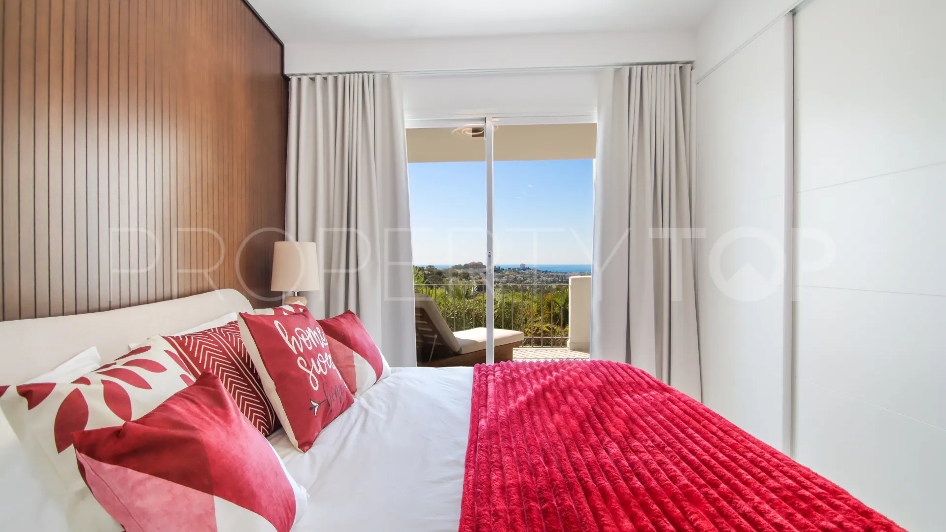 Apartamento planta baja a la venta en Altos de La Quinta