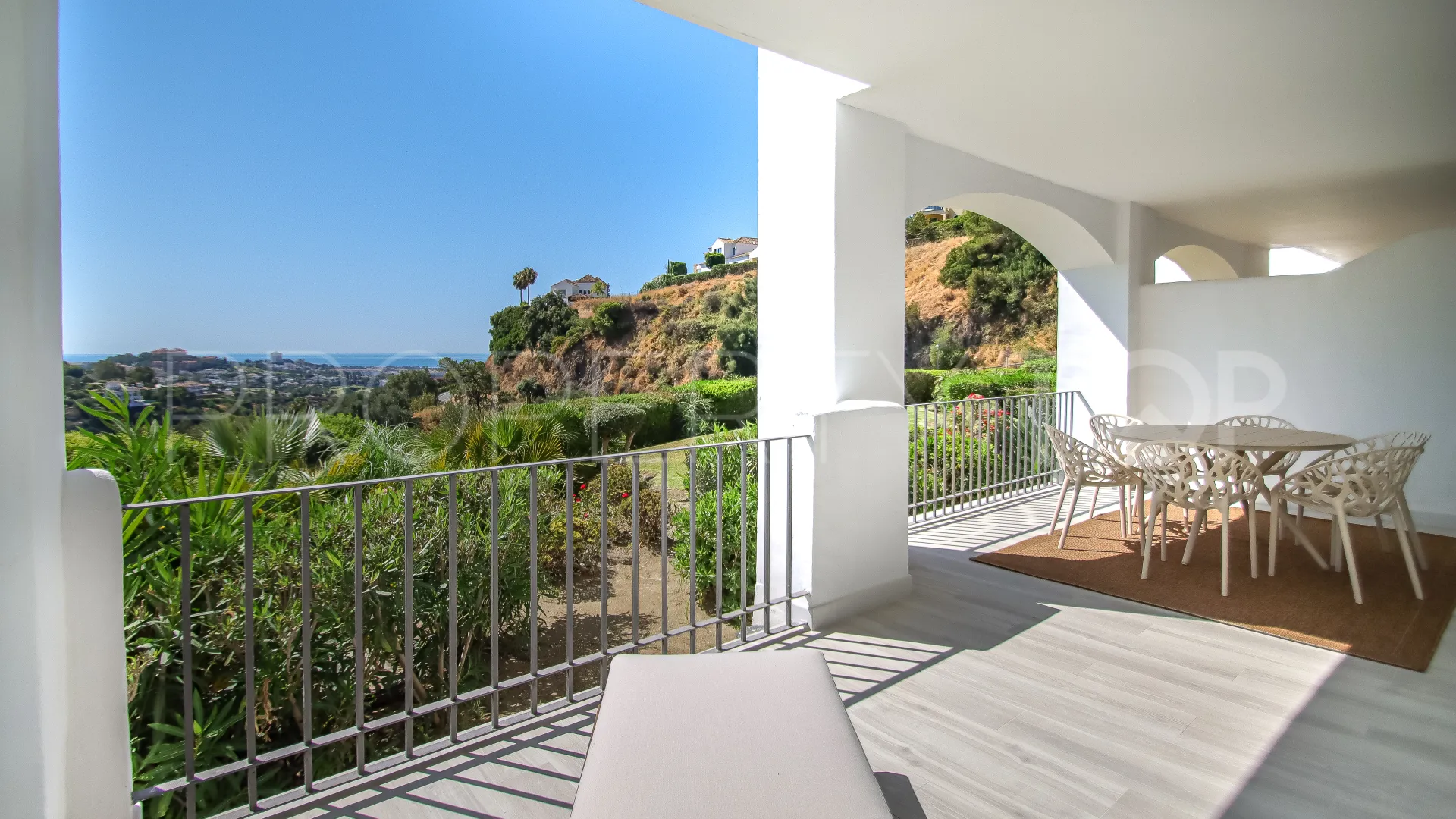 Apartamento planta baja a la venta en Altos de La Quinta