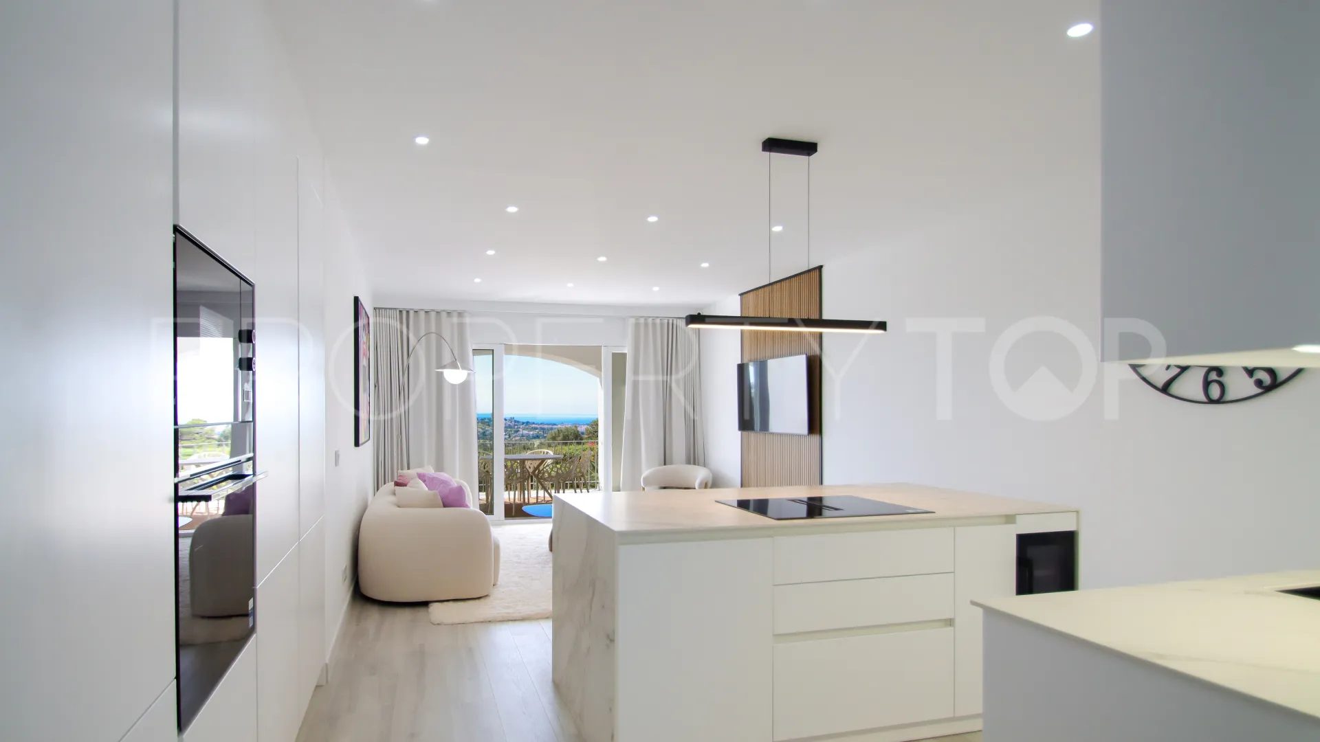 Apartamento planta baja a la venta en Altos de La Quinta