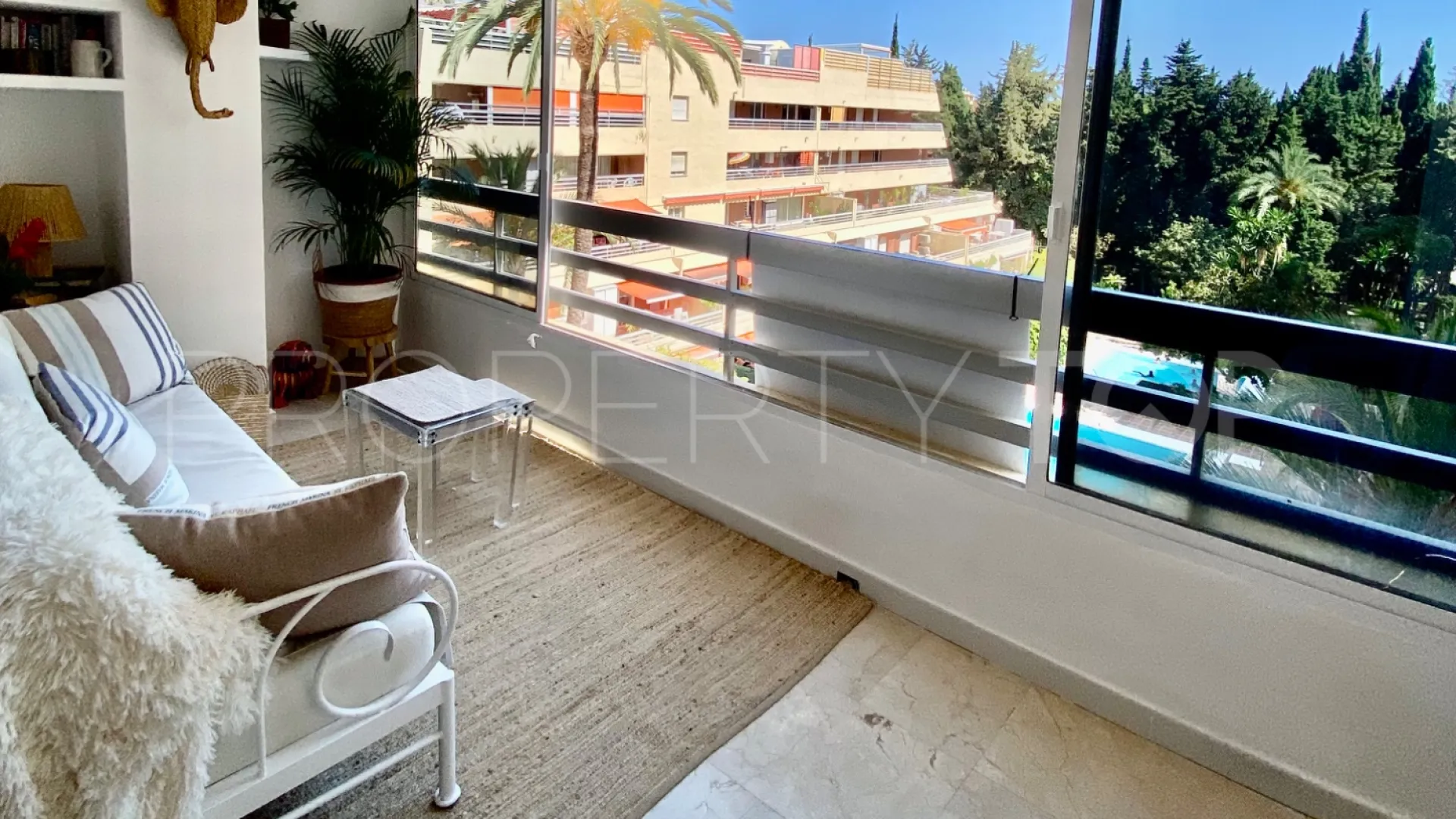 3 bedrooms duplex penthouse in Marbella City for sale