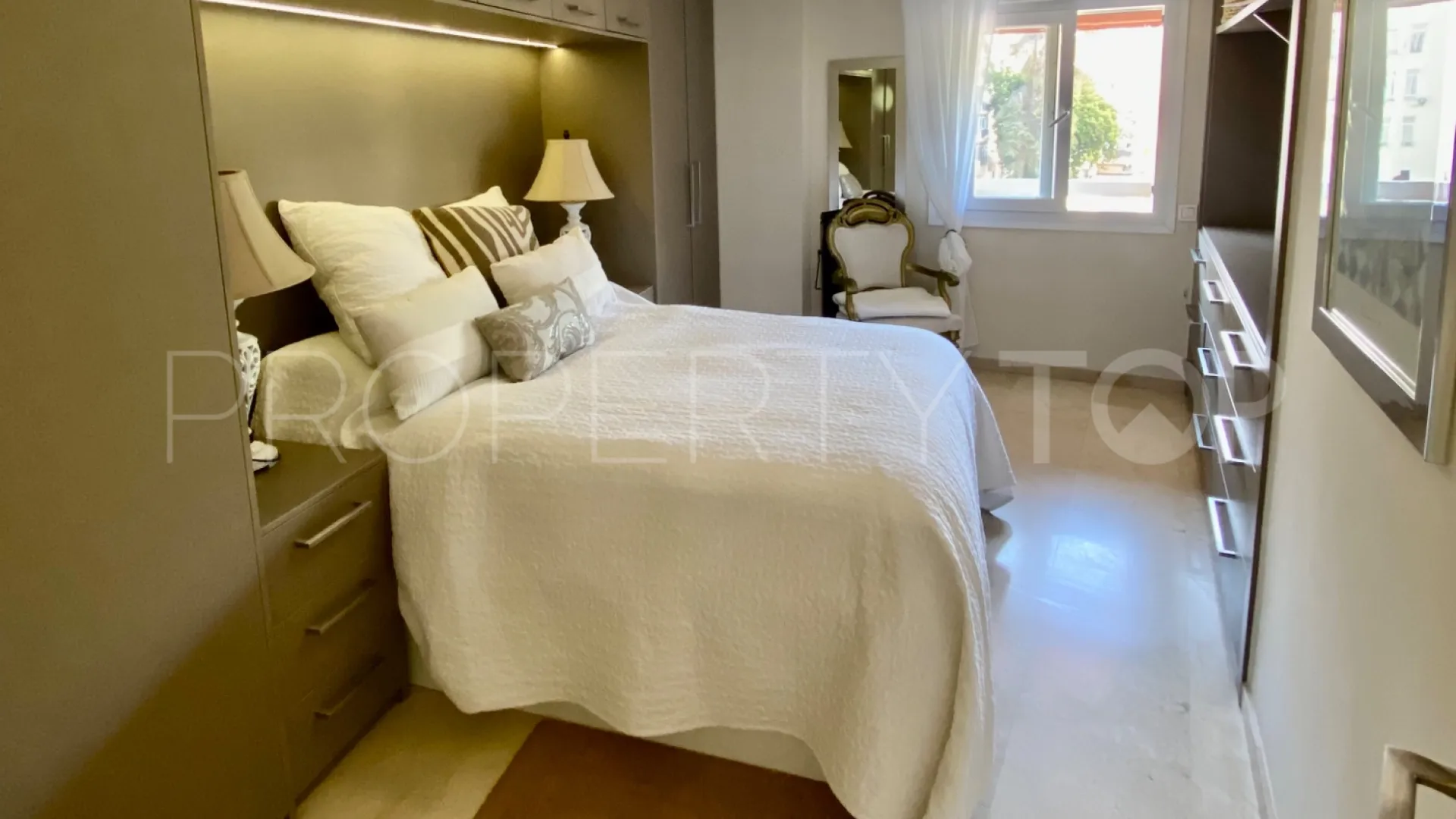 3 bedrooms duplex penthouse in Marbella City for sale