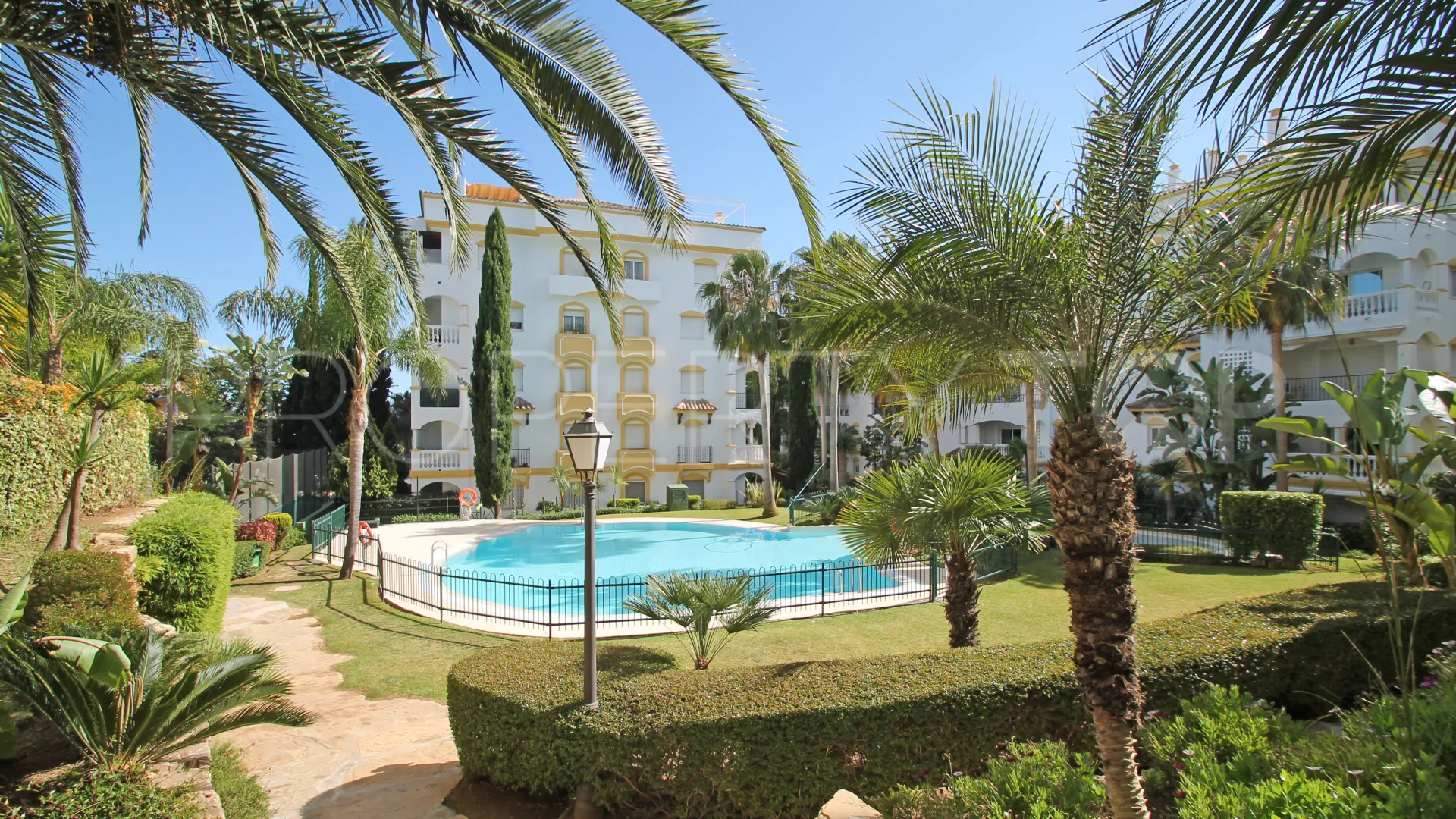 Se vende apartamento en Marbella Golden Mile de 3 dormitorios