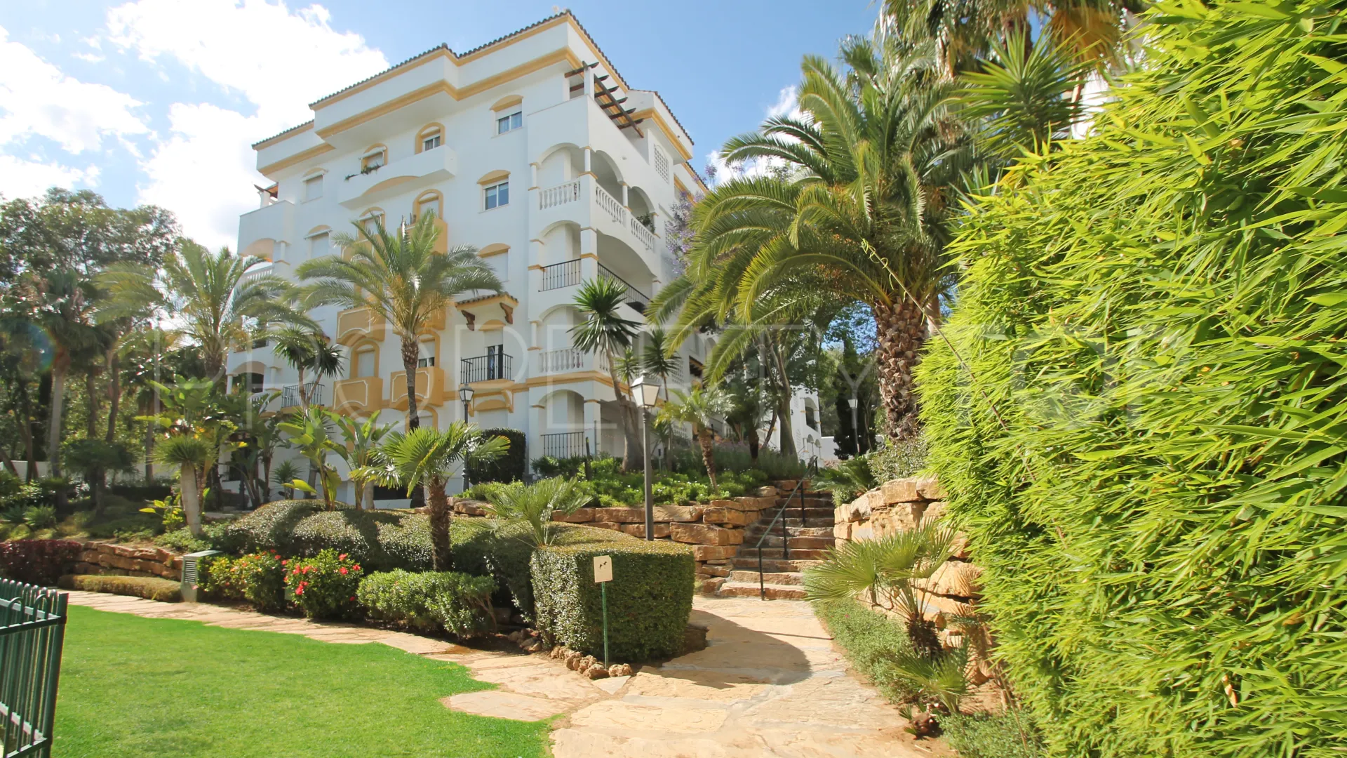 Se vende apartamento en Marbella Golden Mile de 3 dormitorios