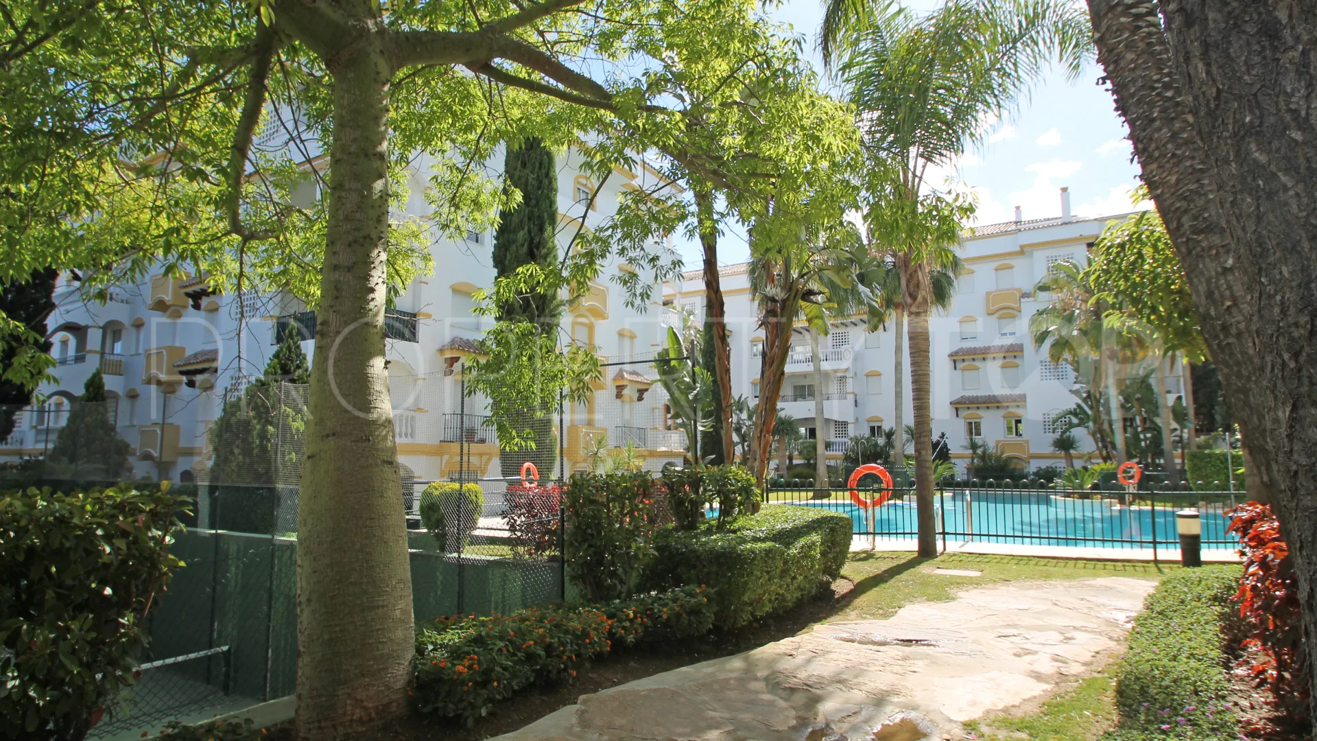 Se vende apartamento en Marbella Golden Mile de 3 dormitorios