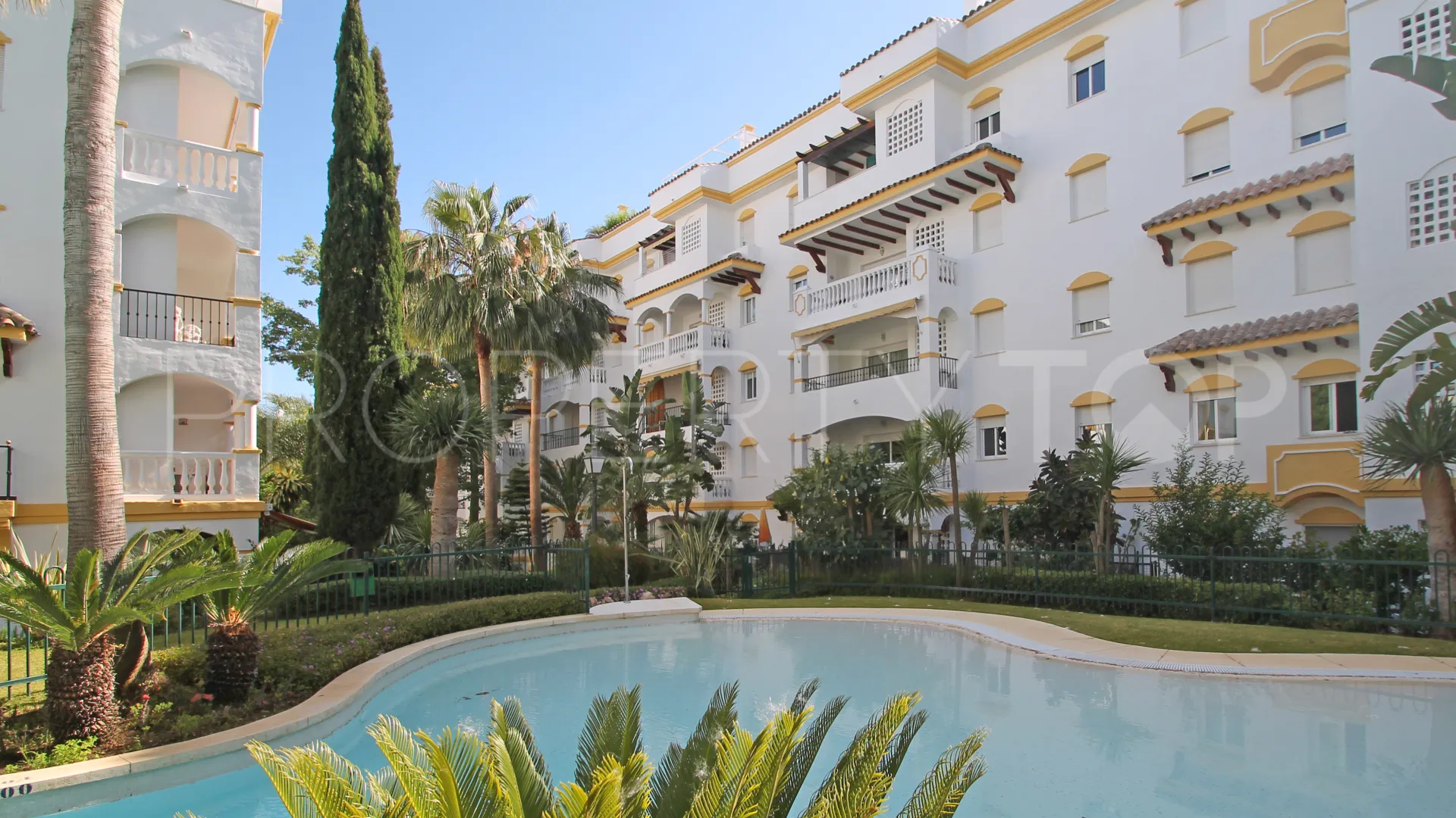 Se vende apartamento en Marbella Golden Mile de 3 dormitorios