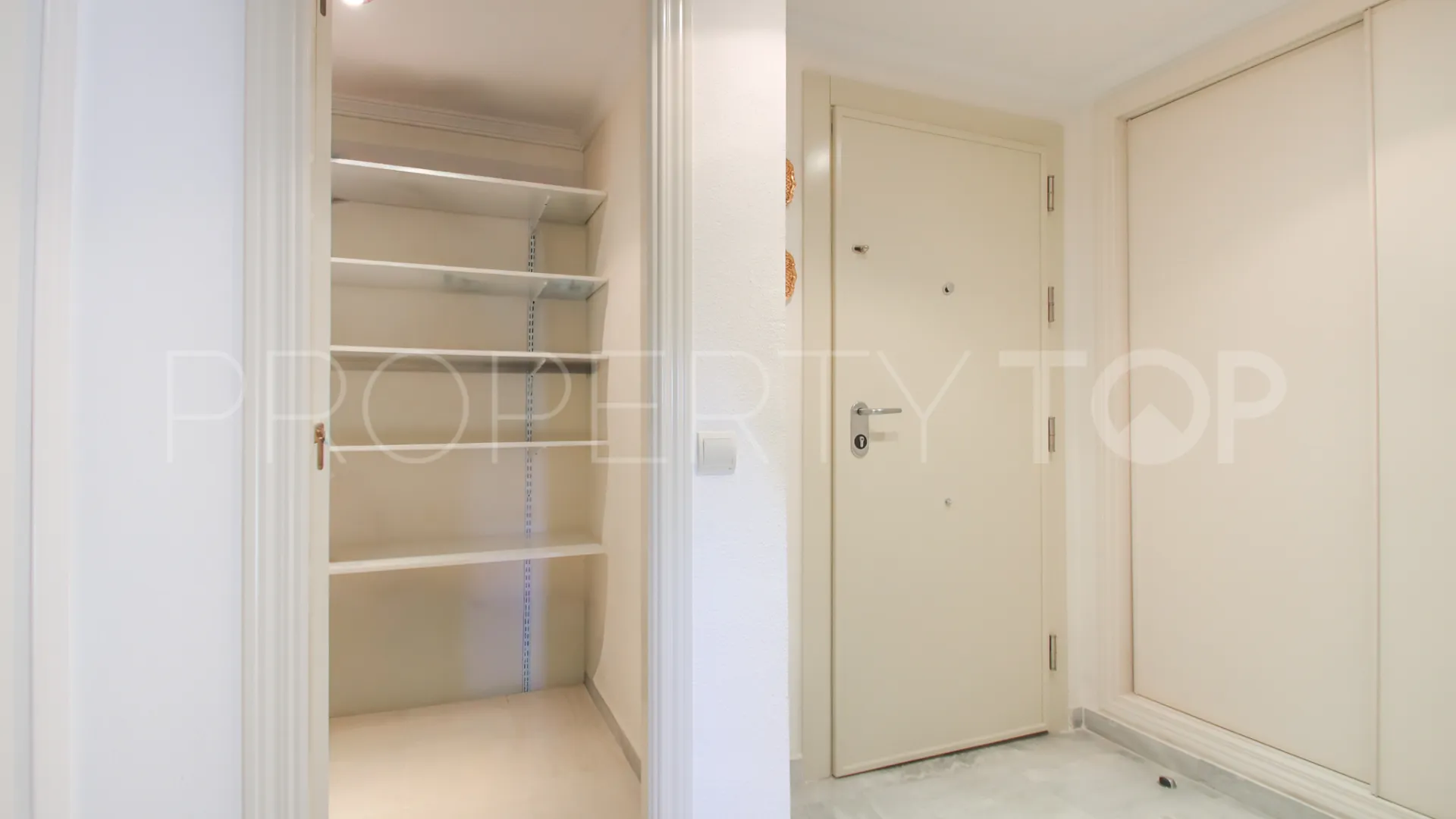 Se vende apartamento en Marbella Golden Mile de 3 dormitorios