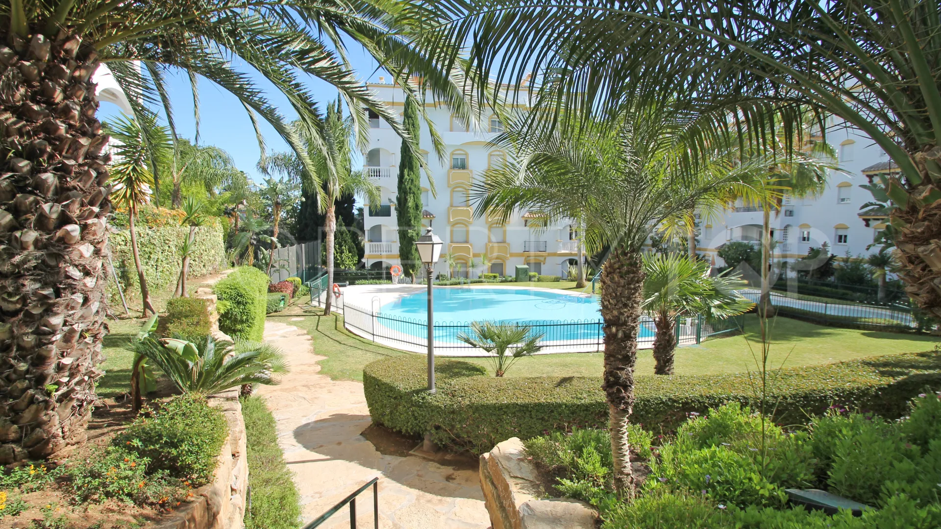 Se vende apartamento en Marbella Golden Mile de 3 dormitorios