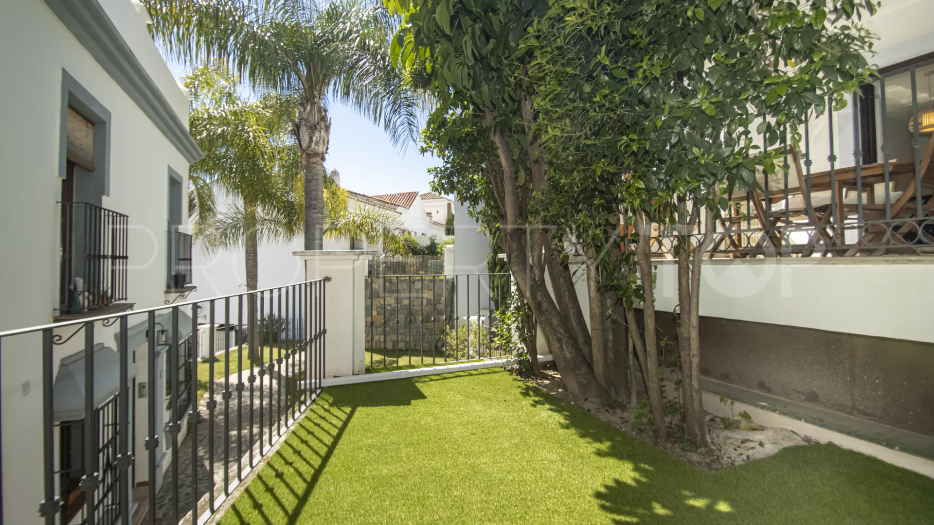 El Paraiso, pareado en venta con 4 dormitorios