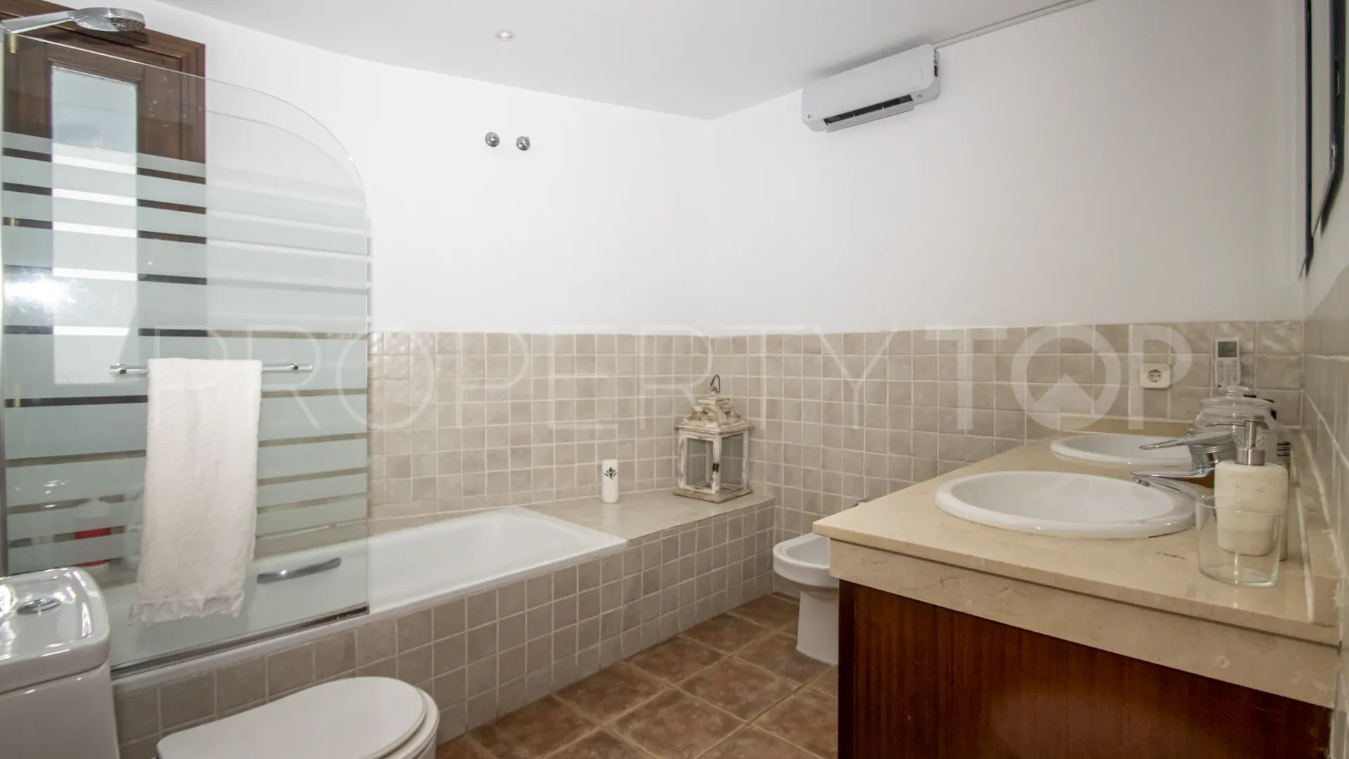 El Paraiso, pareado en venta con 4 dormitorios