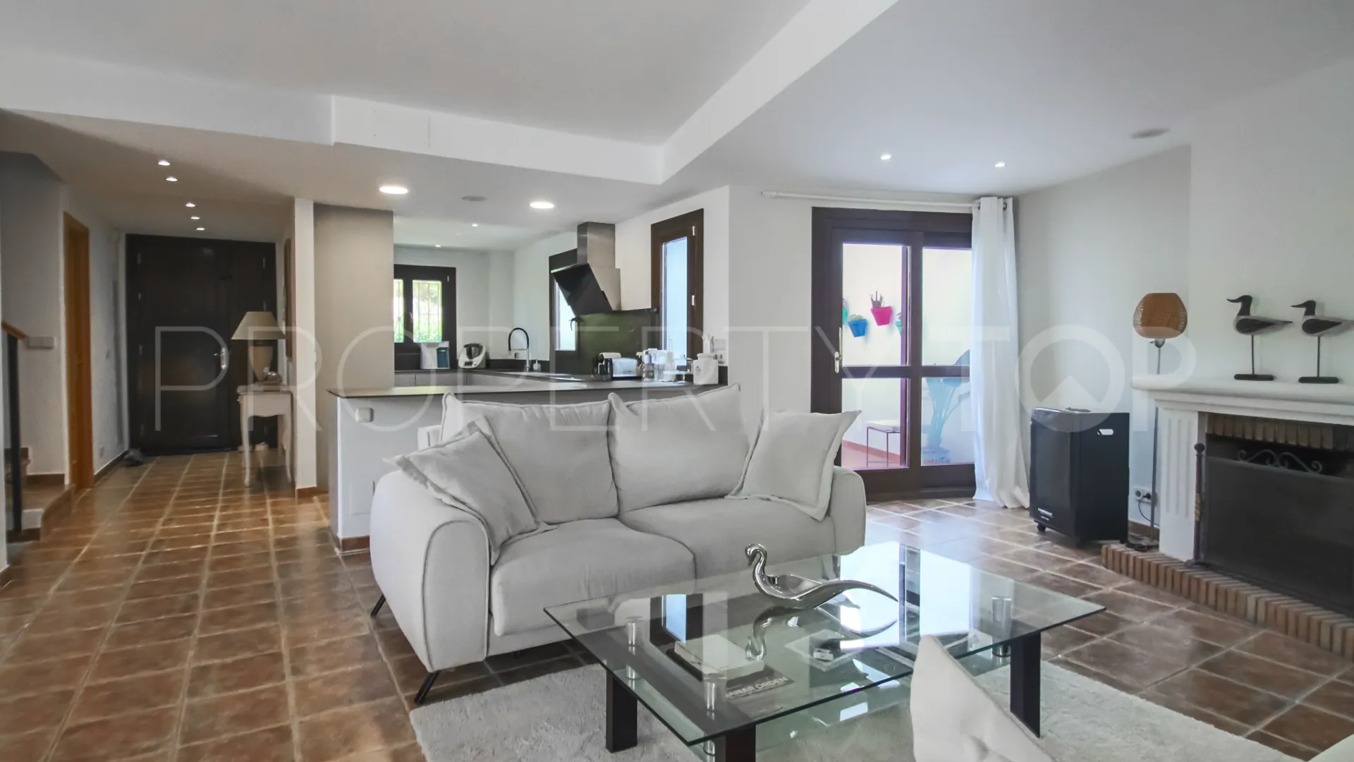 El Paraiso, pareado en venta con 4 dormitorios