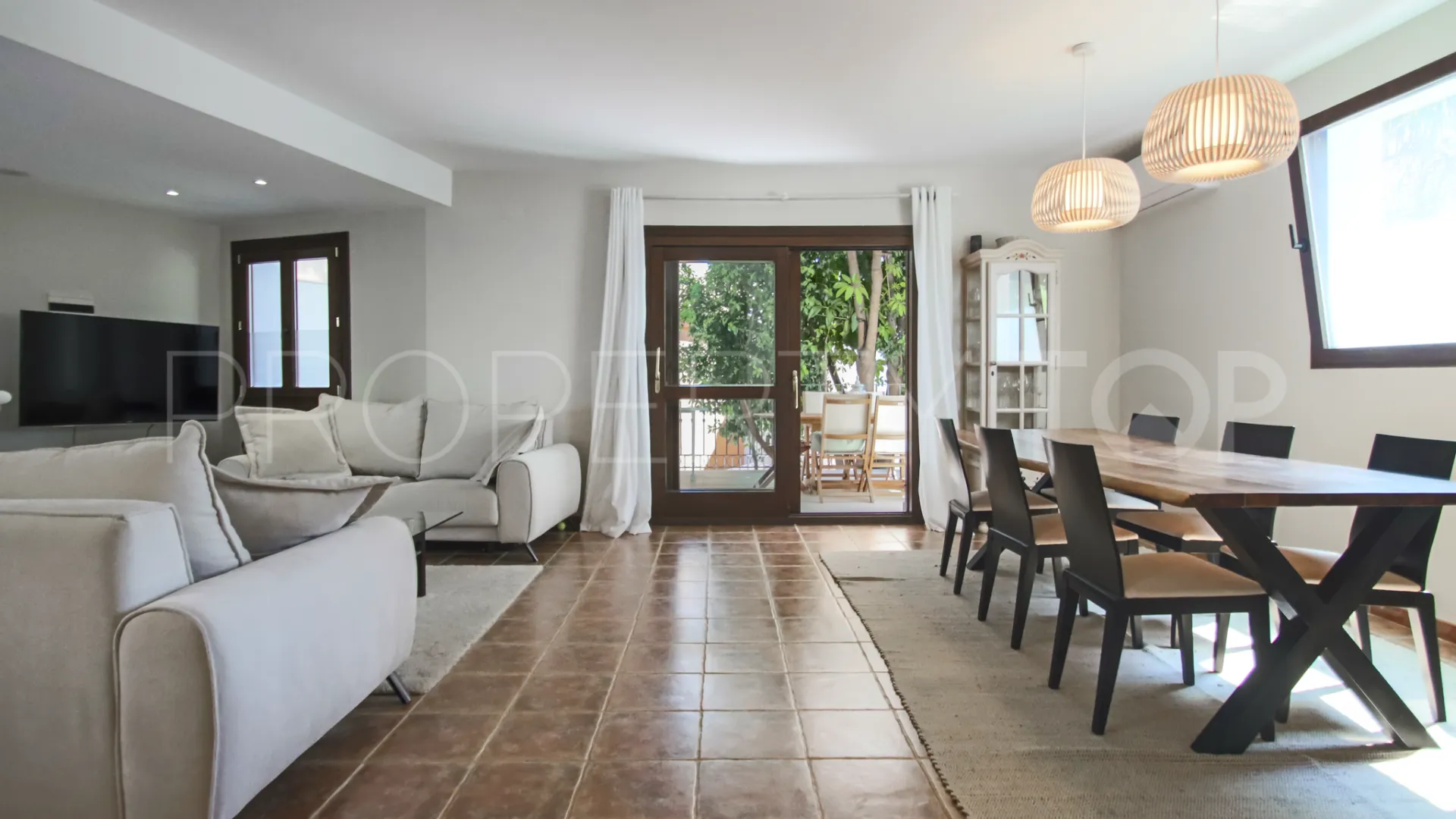 El Paraiso, pareado en venta con 4 dormitorios
