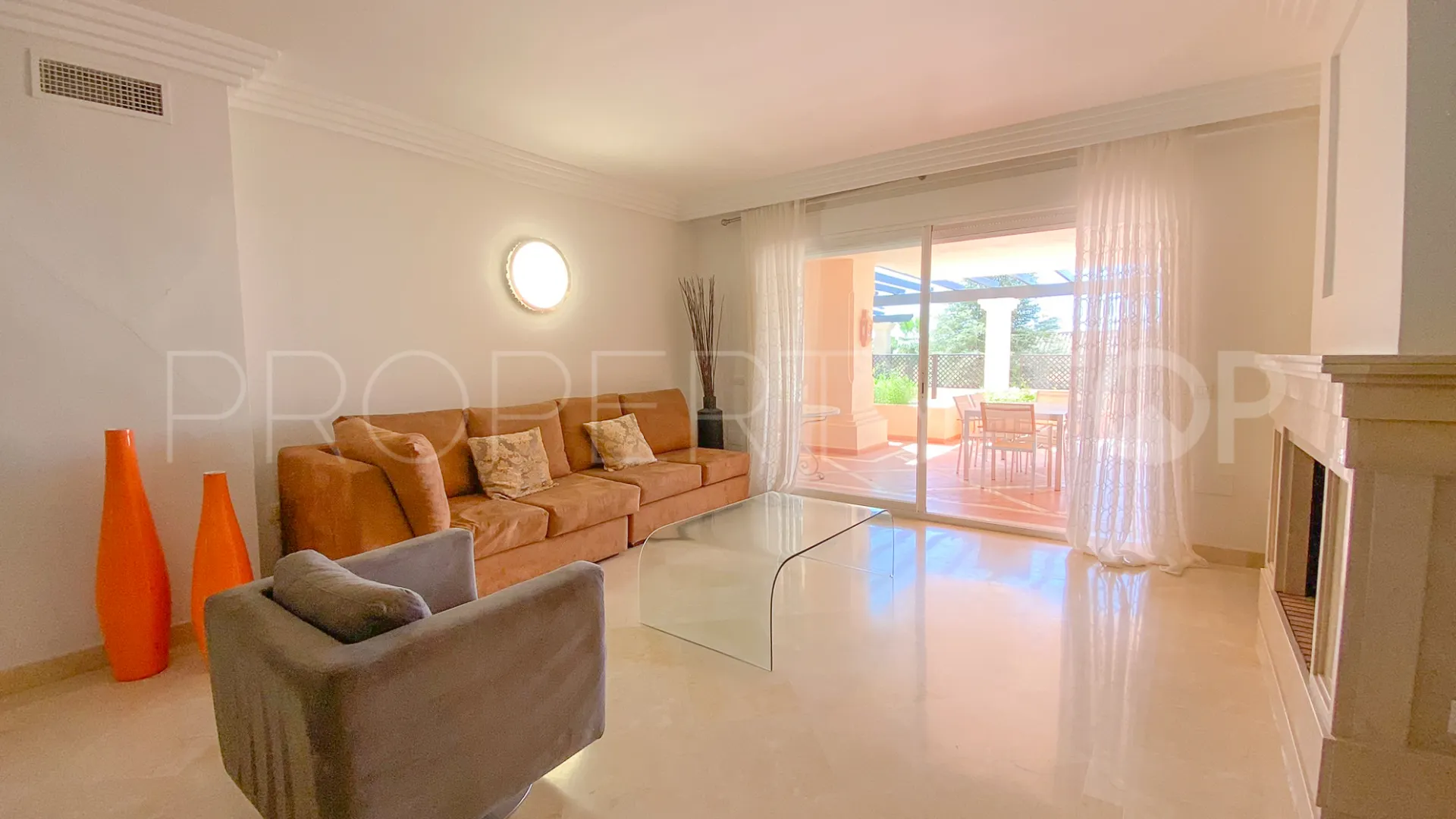 Nueva Andalucia, apartamento planta baja en venta de 2 dormitorios