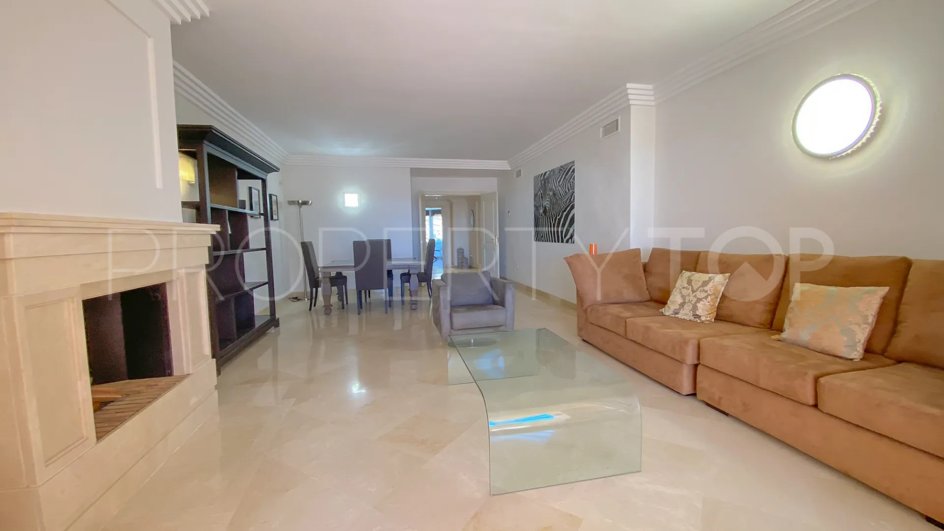Nueva Andalucia, apartamento planta baja en venta de 2 dormitorios