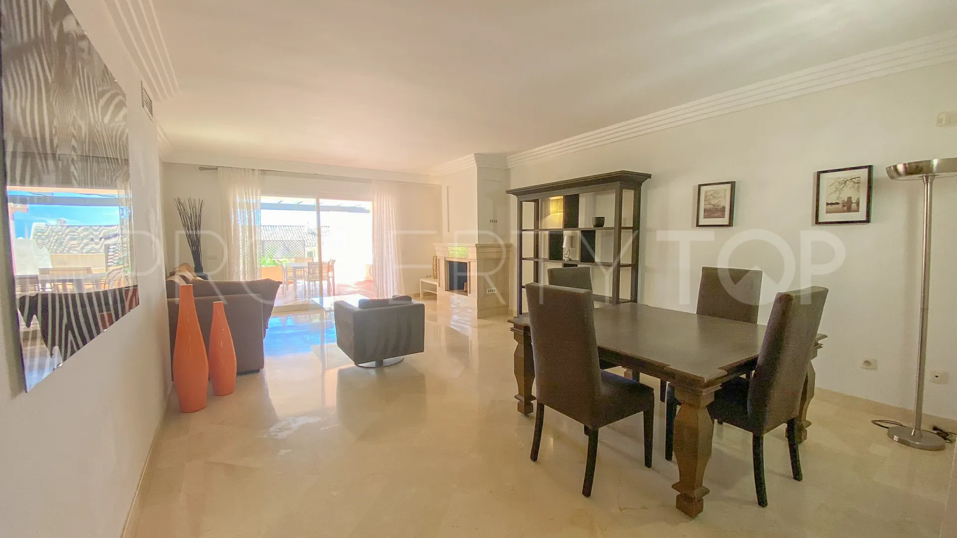 Nueva Andalucia, apartamento planta baja en venta de 2 dormitorios
