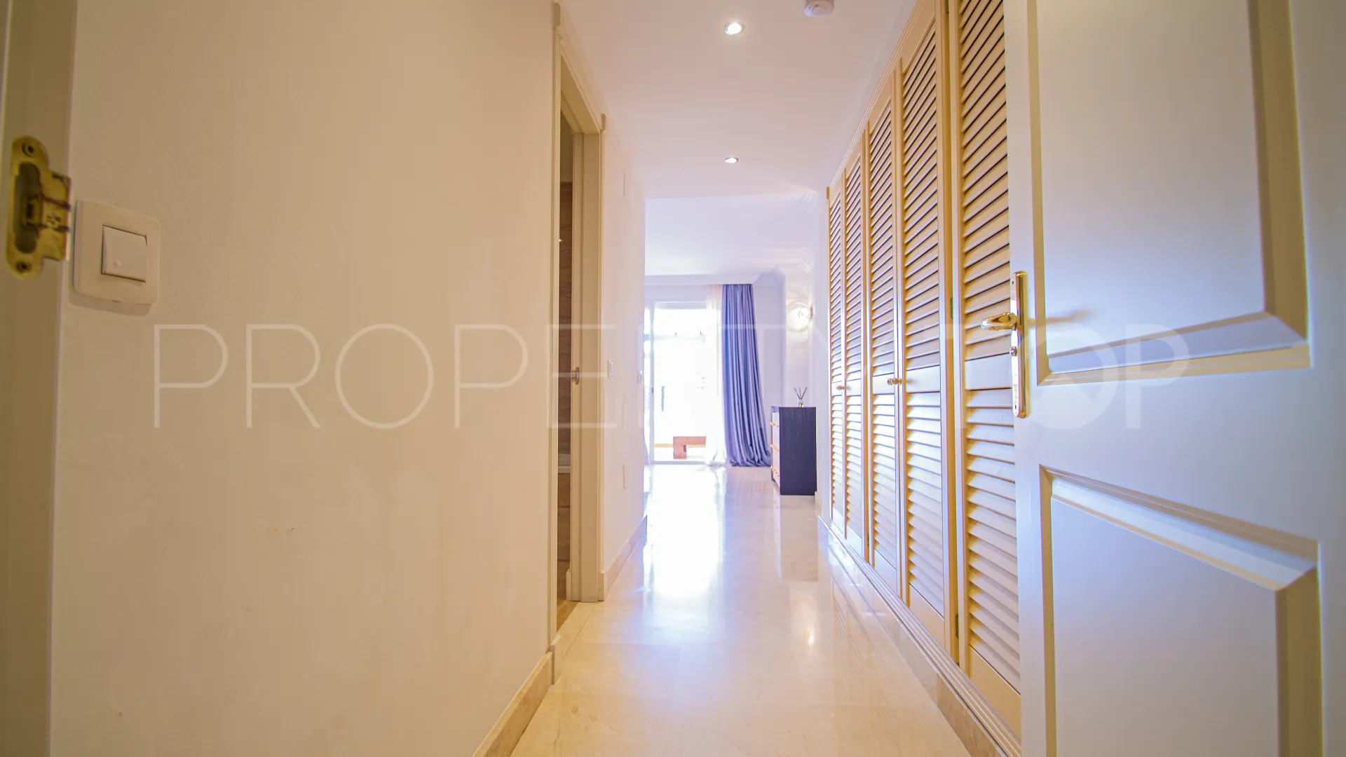 Nueva Andalucia, apartamento planta baja en venta de 2 dormitorios
