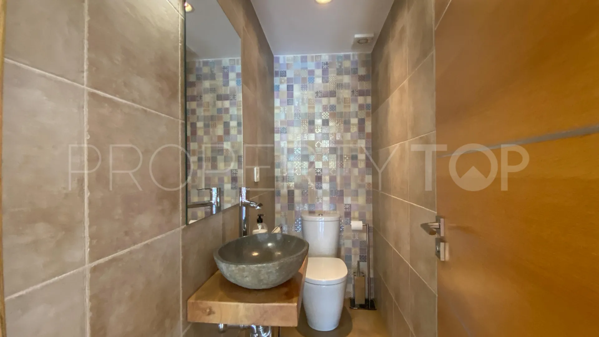 Nueva Andalucia, villa en venta de 5 dormitorios