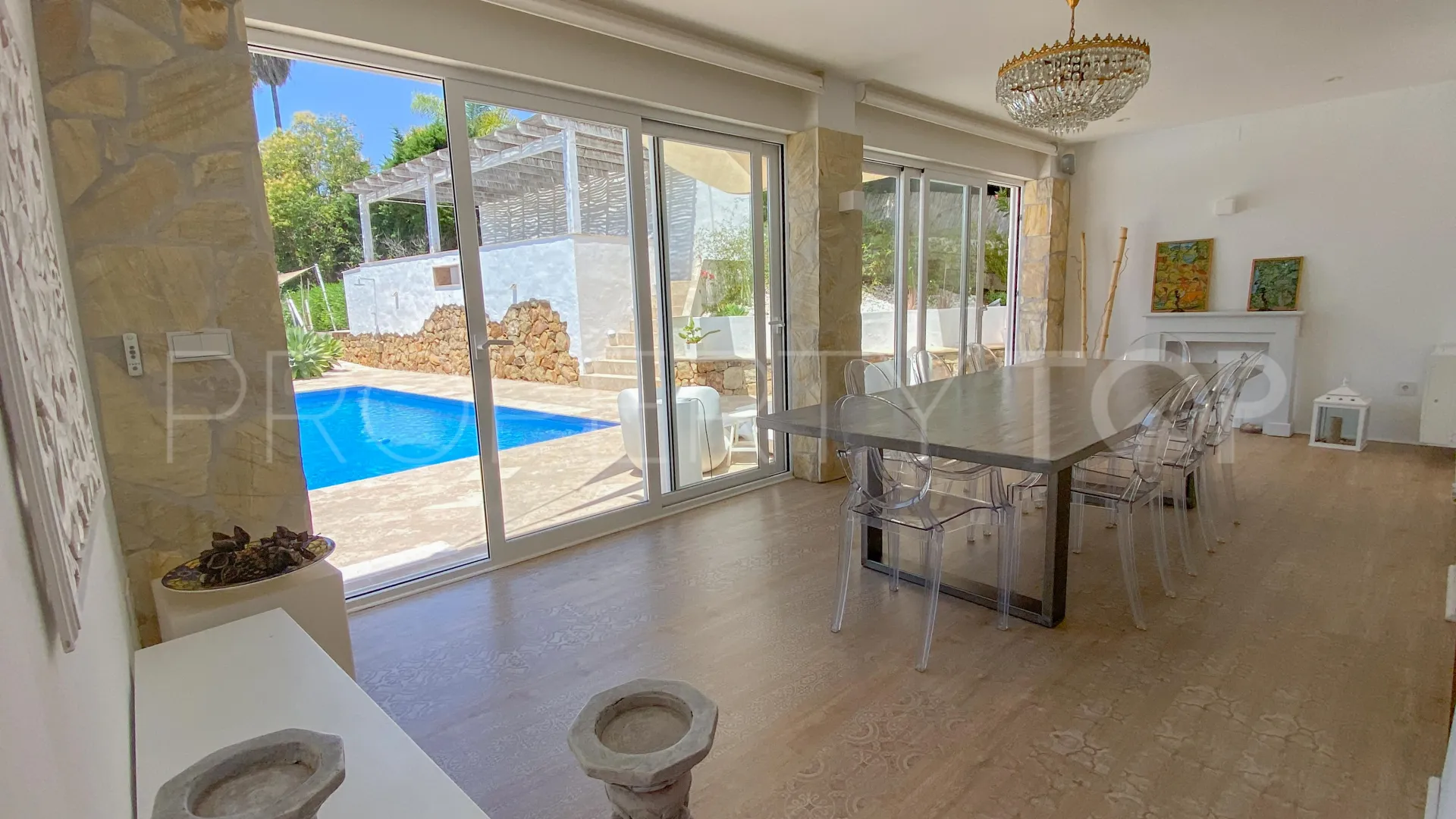 Nueva Andalucia, villa en venta de 5 dormitorios