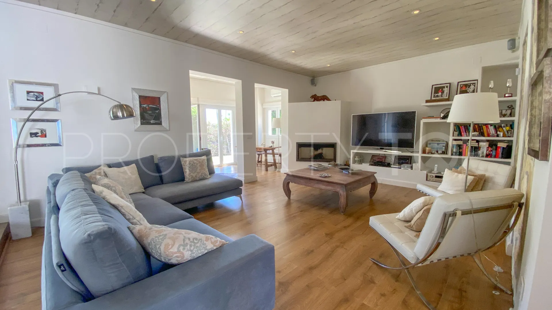 Nueva Andalucia, villa en venta de 5 dormitorios